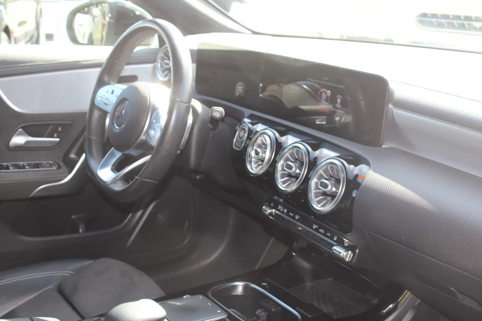 Mercedes-Benz CLA 250 e AMG Line 21