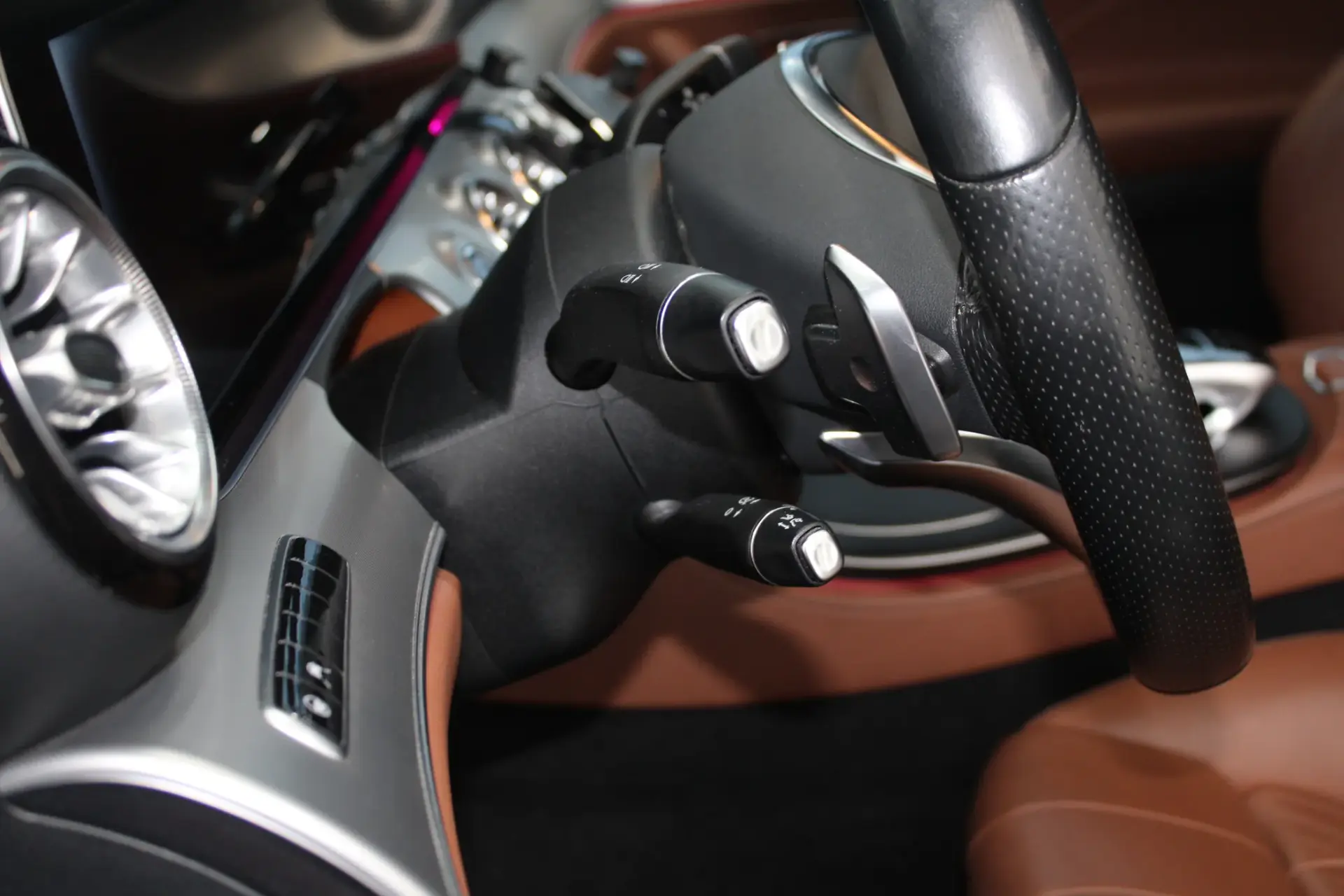 Mercedes-Benz E 220 d AMG Line 10