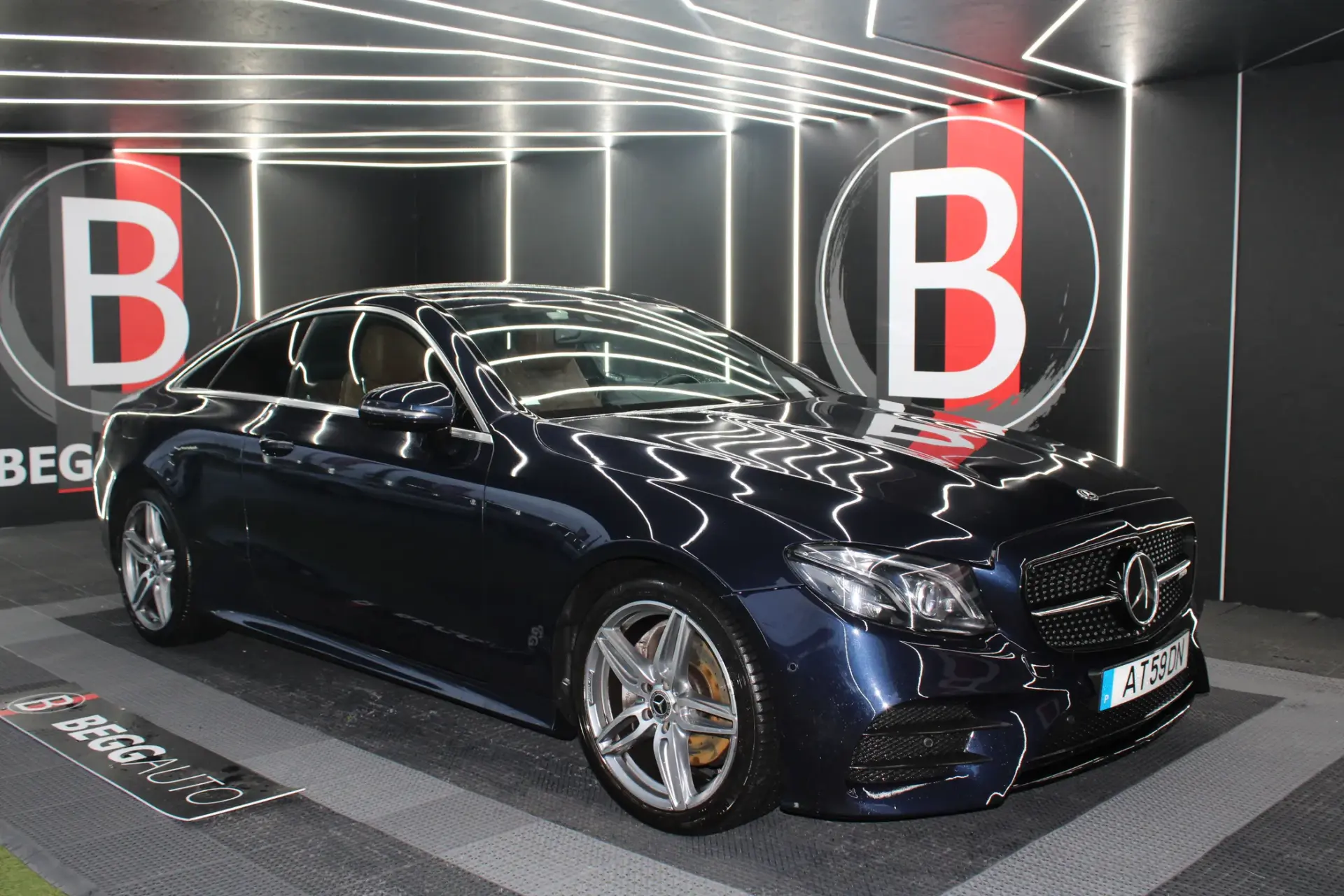 Mercedes-Benz E 220 d AMG Line 12