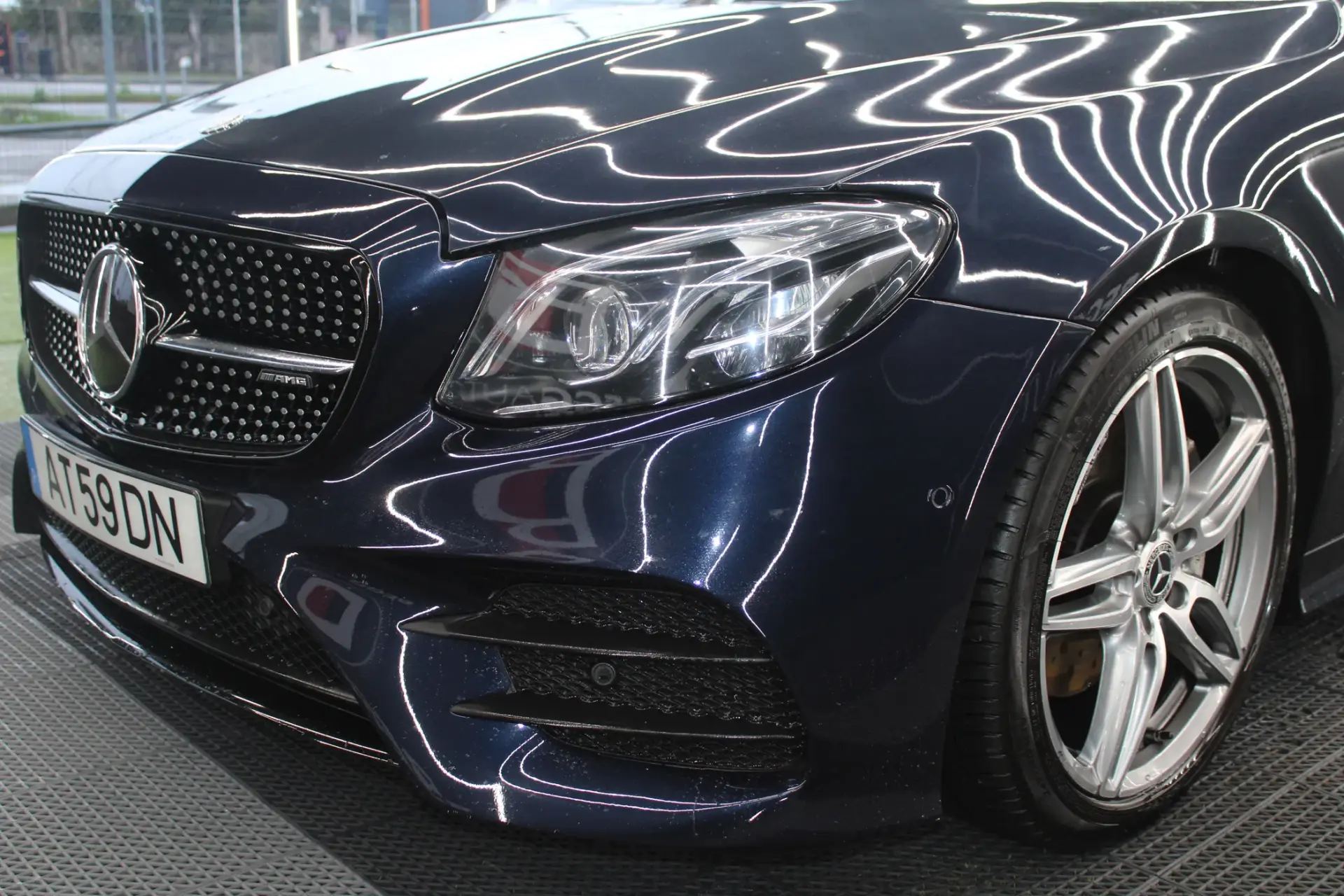 Mercedes-Benz E 220 d AMG Line 33