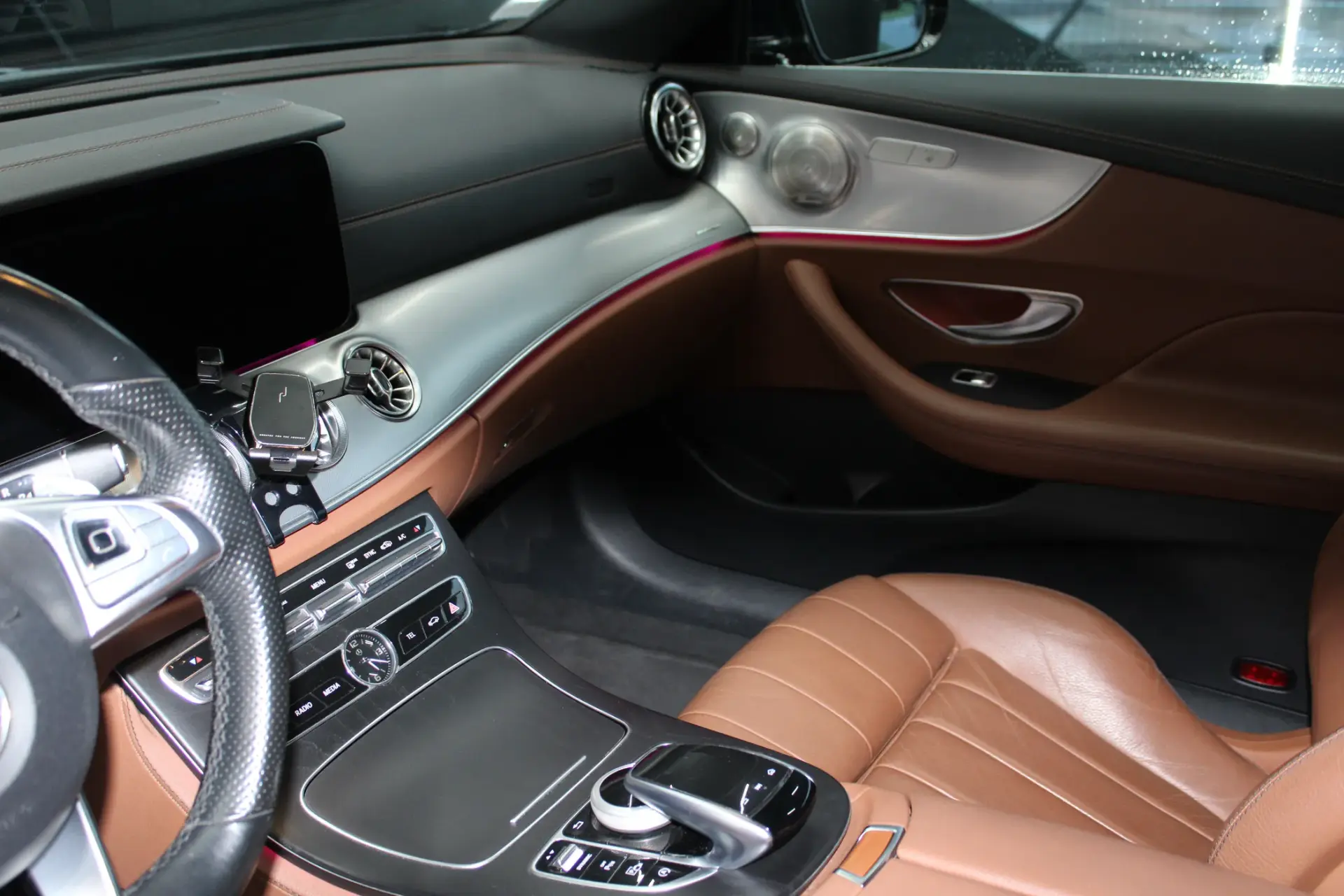 Mercedes-Benz E 220 d AMG Line 37