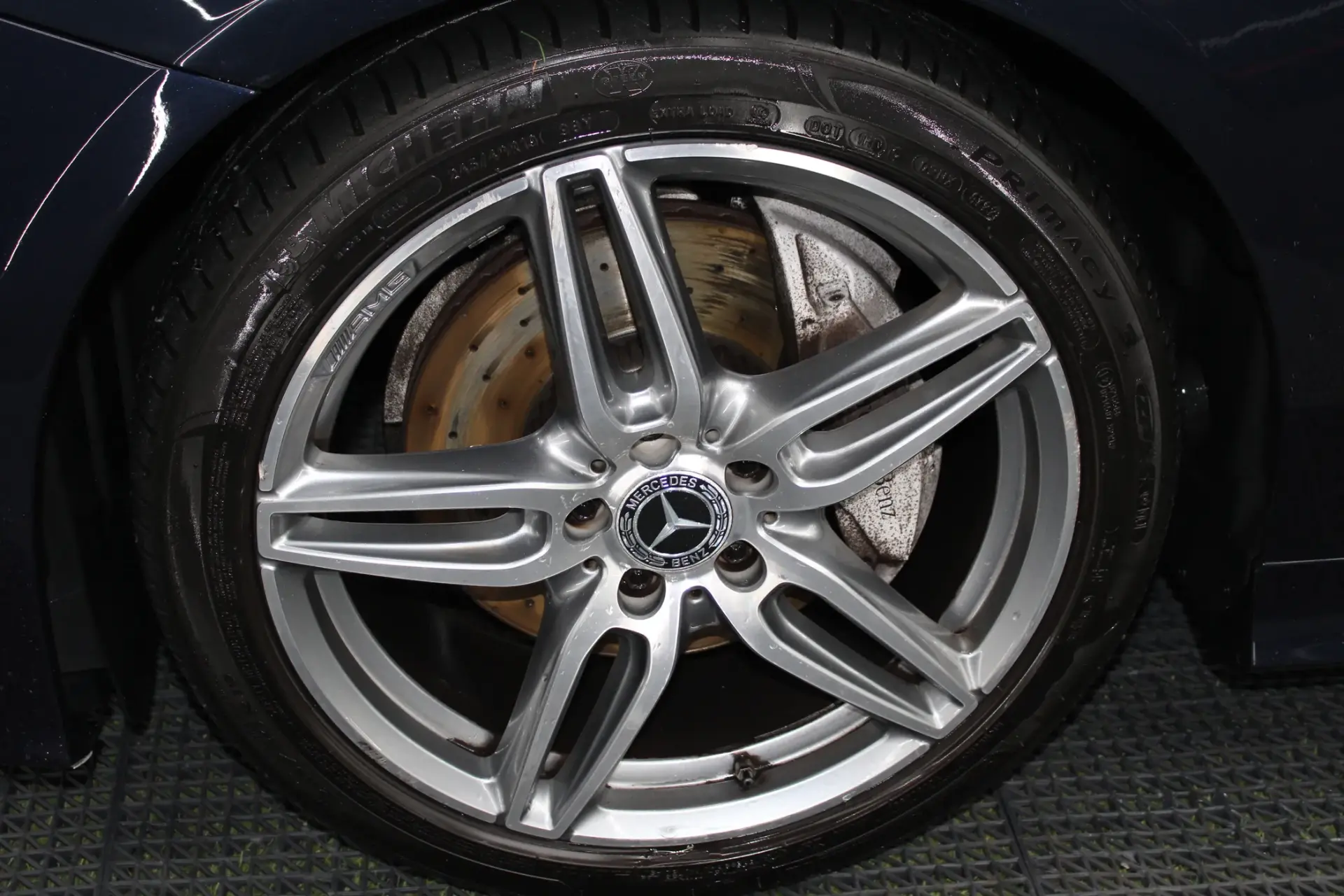 Mercedes-Benz E 220 d AMG Line 47