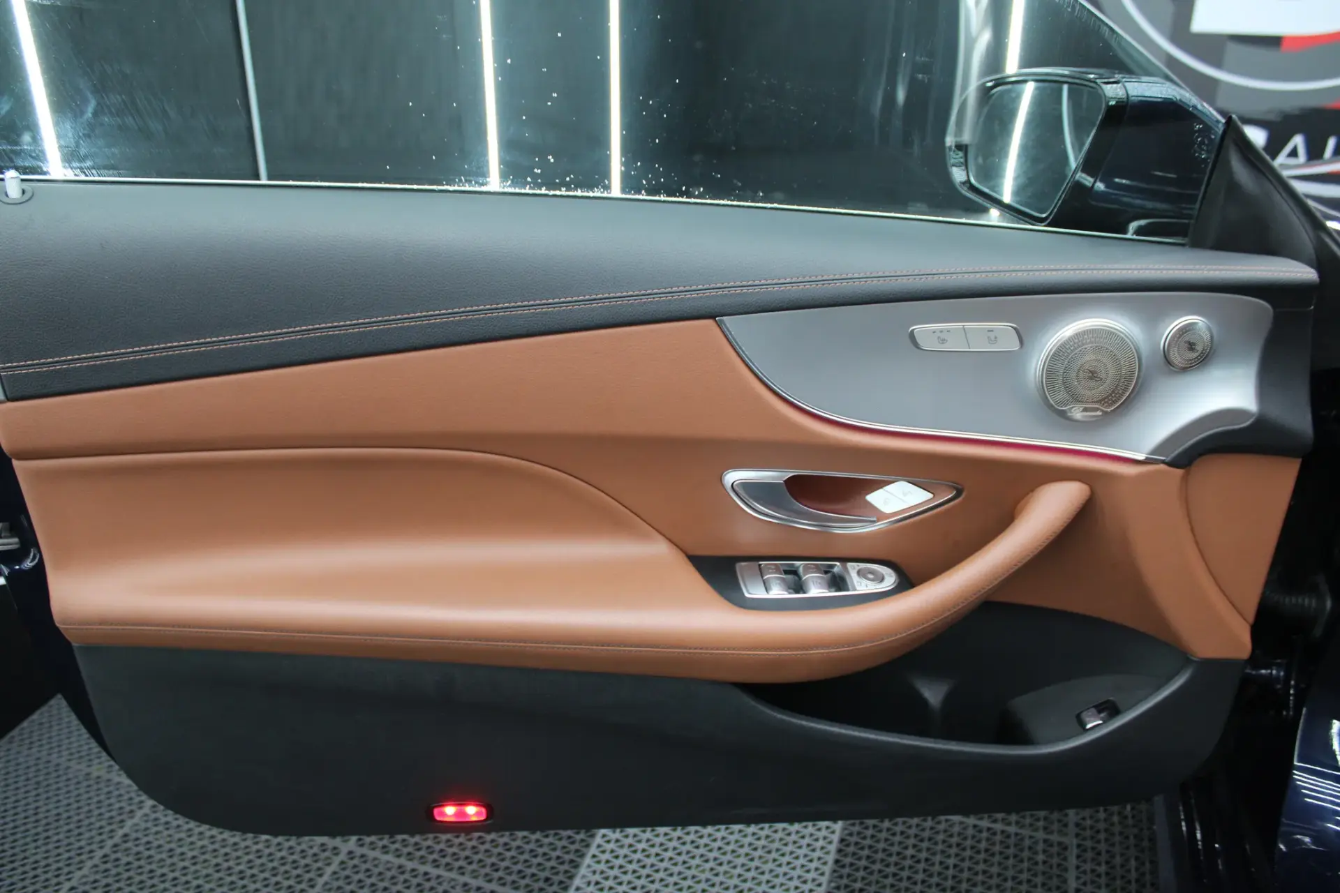 Mercedes-Benz E 220 d AMG Line 51