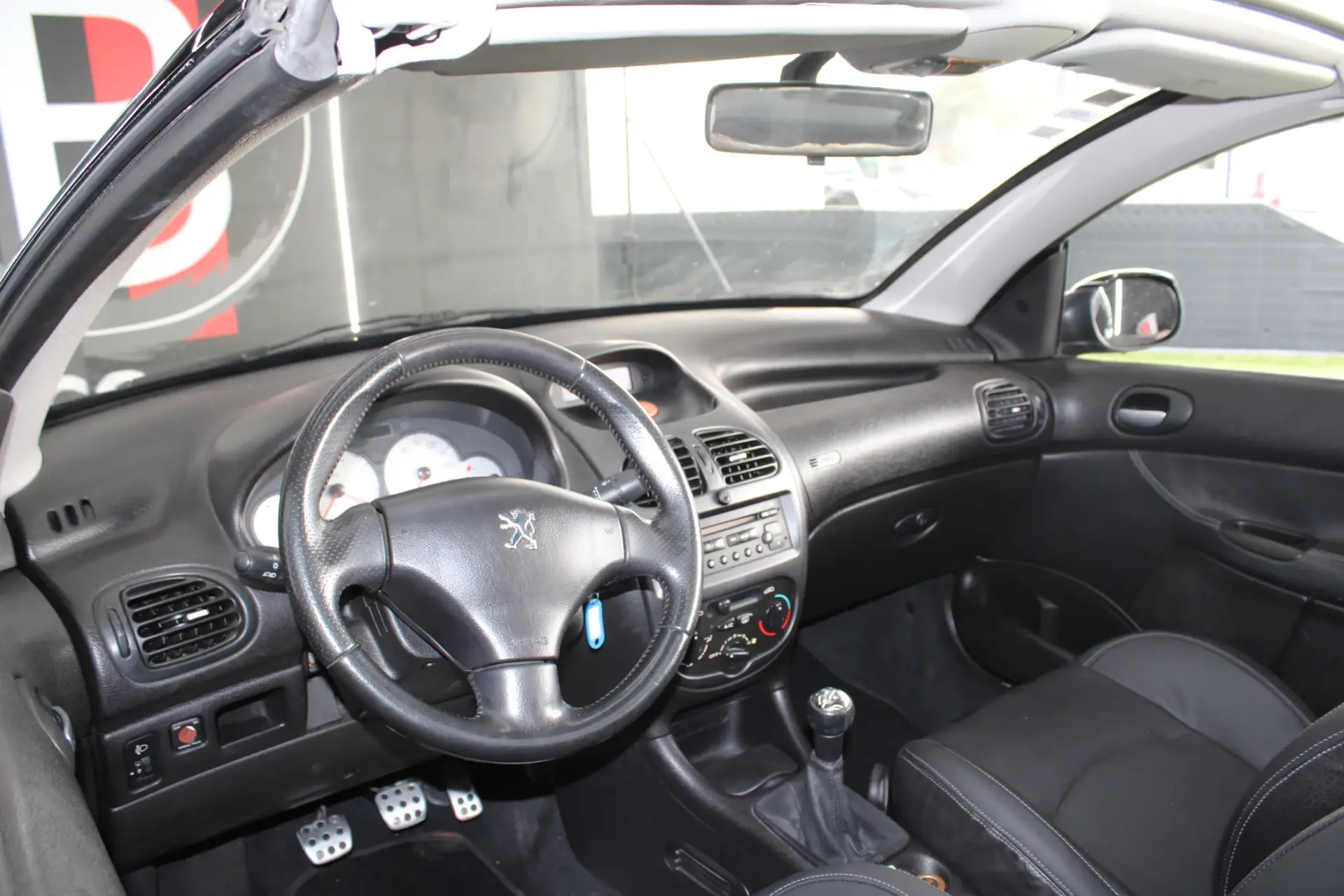 Peugeot 206 CC 1.6 8