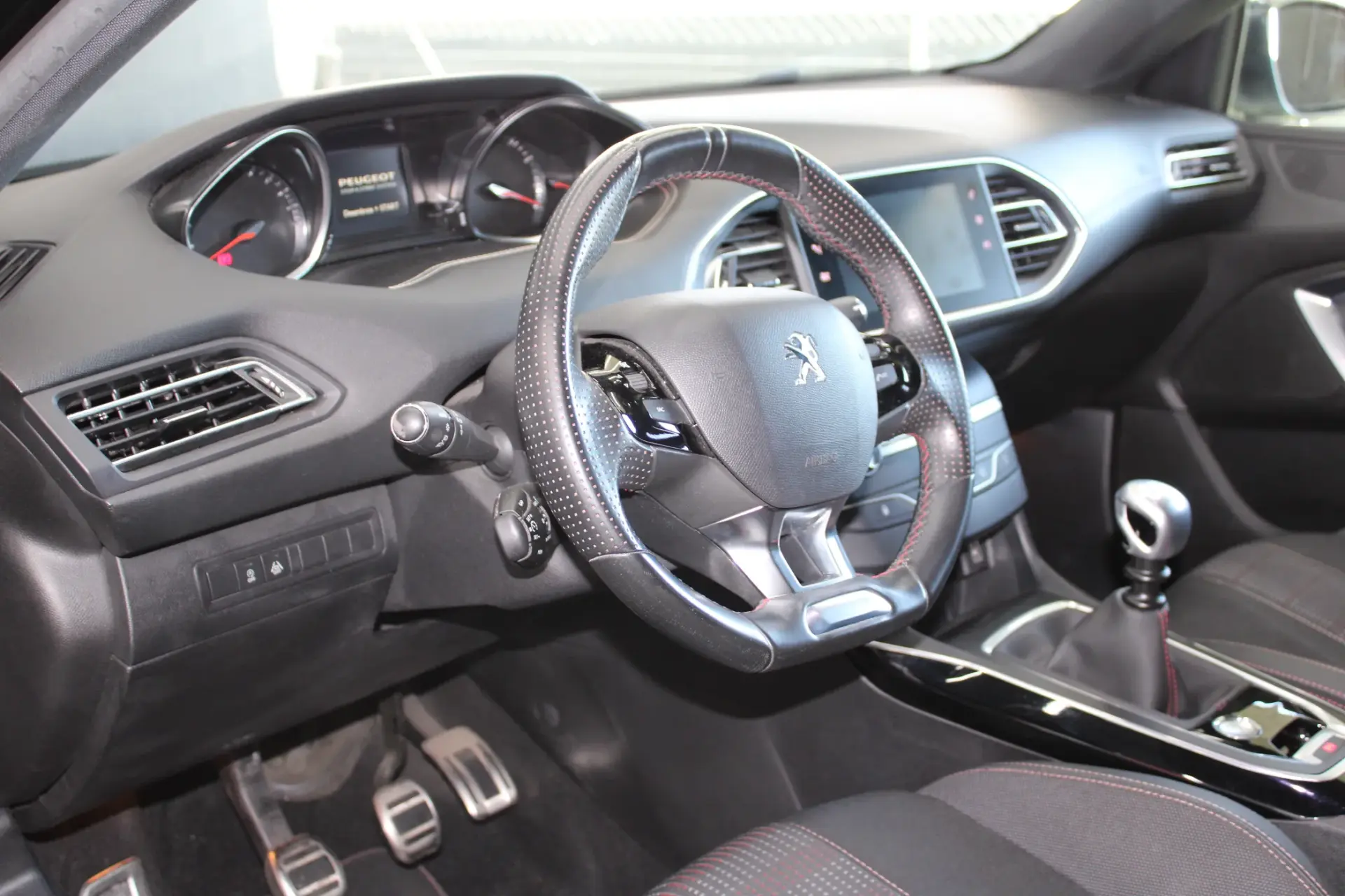 Peugeot 308 1.2 PureTech GT Line 25