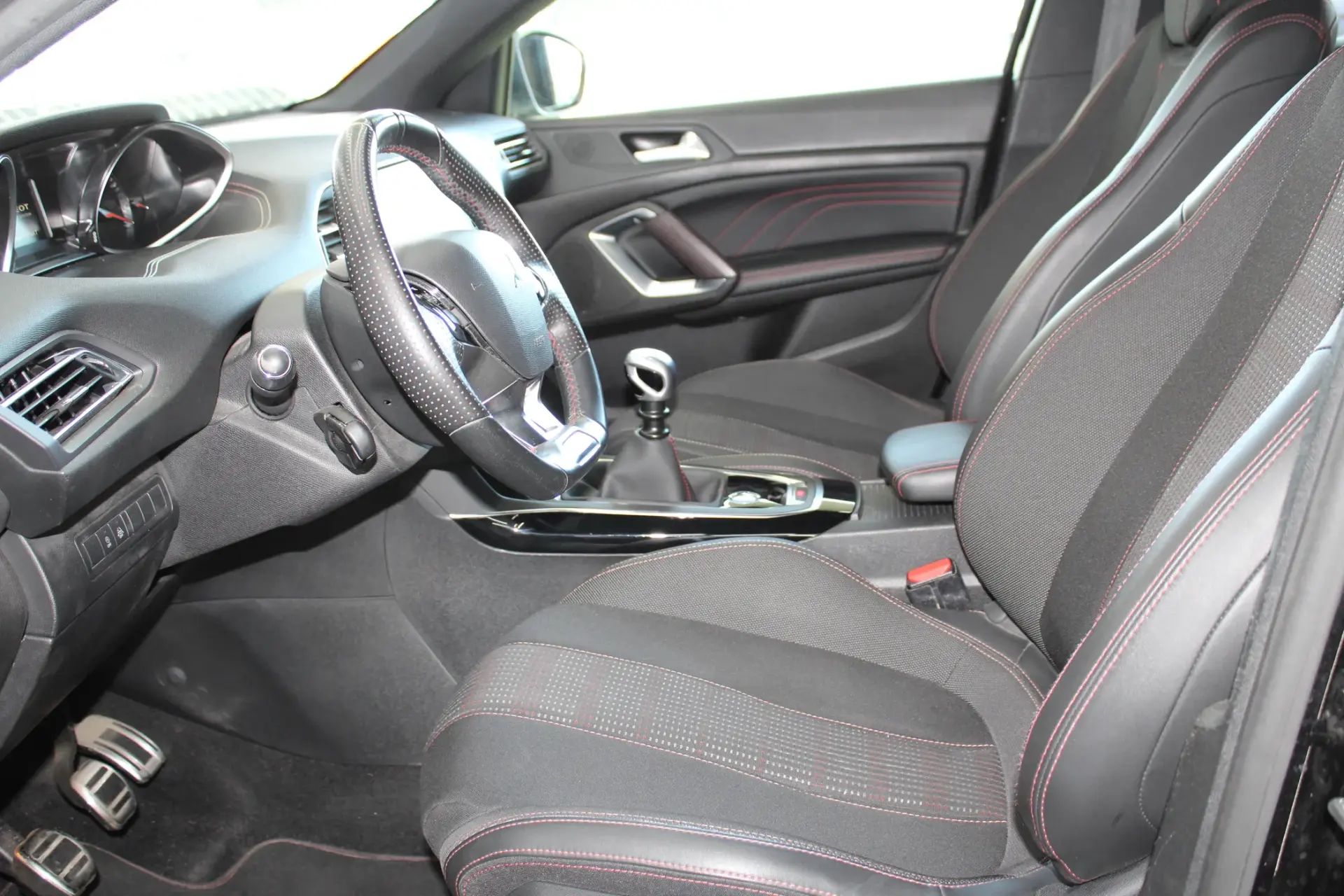 Peugeot 308 1.2 PureTech GT Line 26