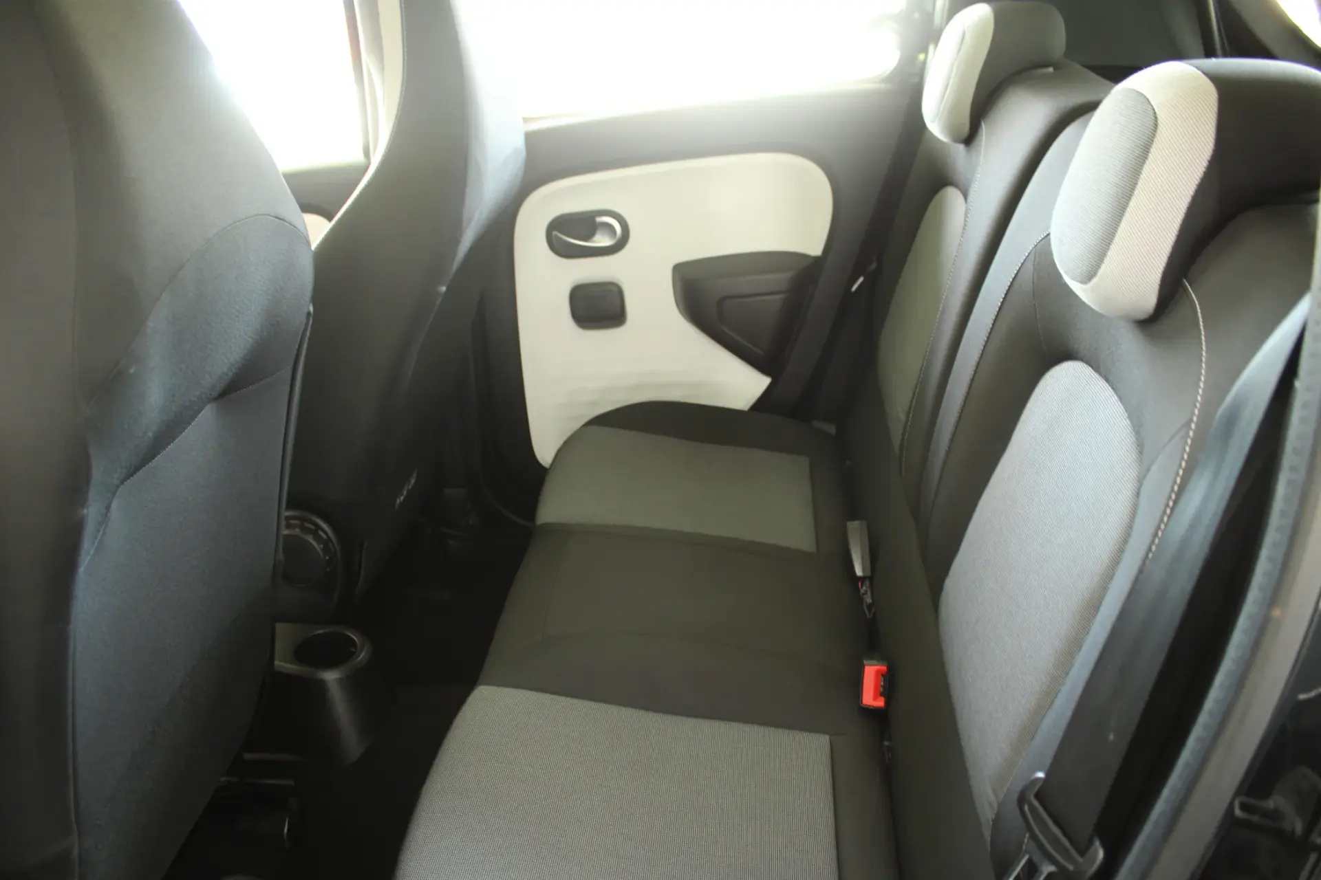 Renault Twingo 1.0 SCe Dynamique 27