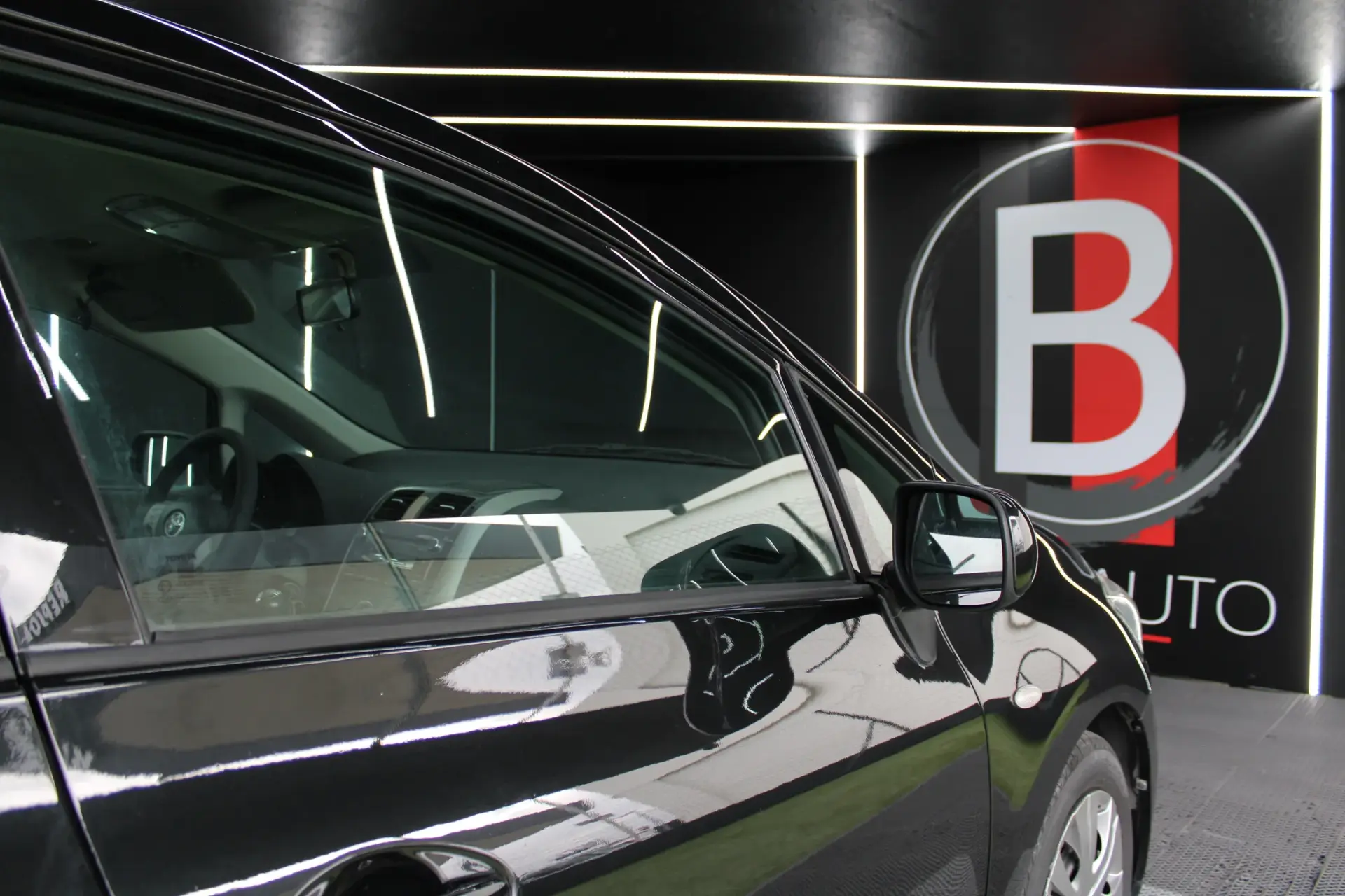 Toyota Auris 1.4 D-4D Sol 13