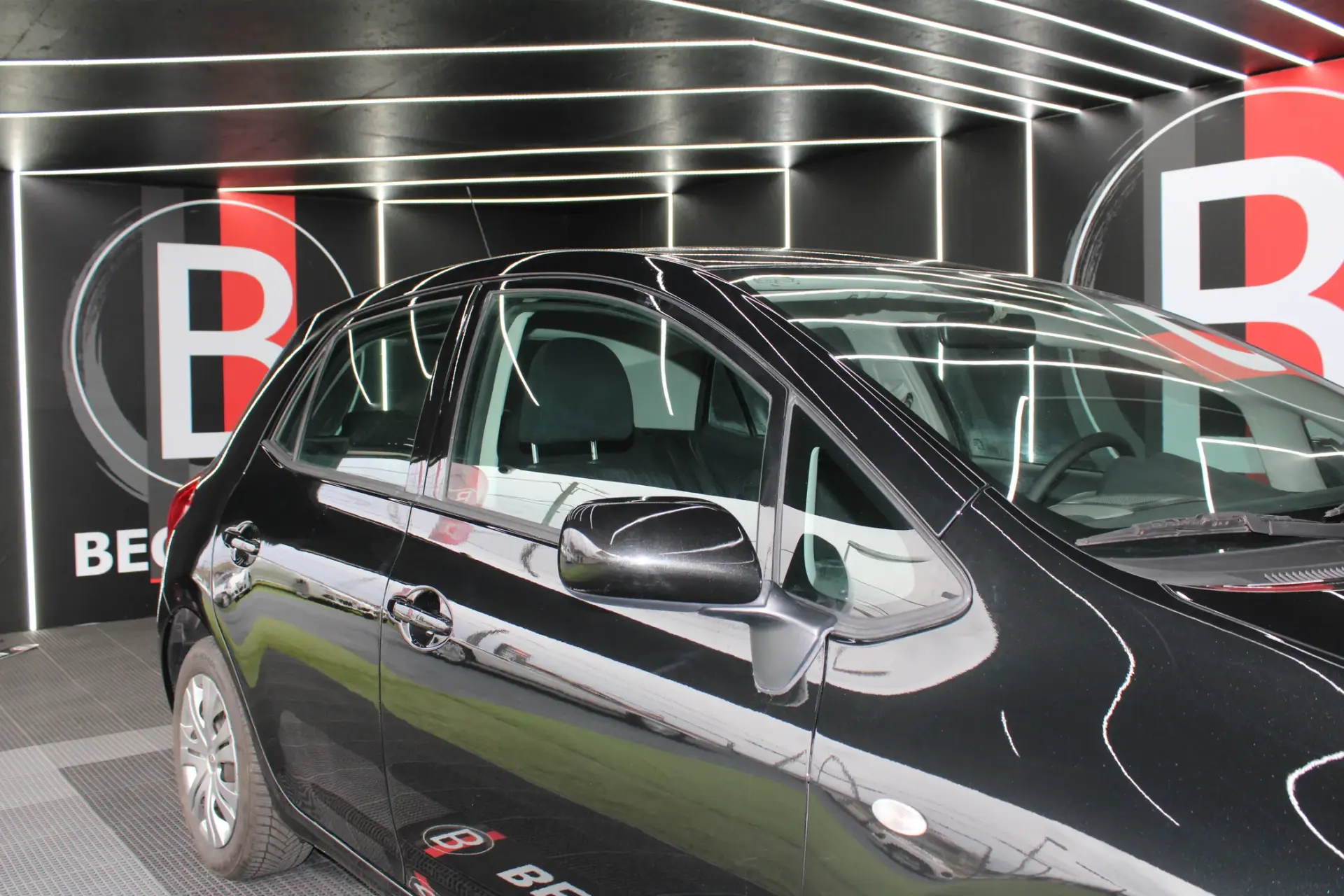 Toyota Auris 1.4 D-4D Sol 14