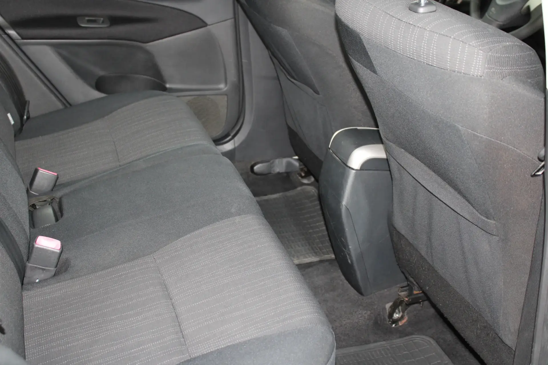 Toyota Auris 1.4 D-4D Sol 17