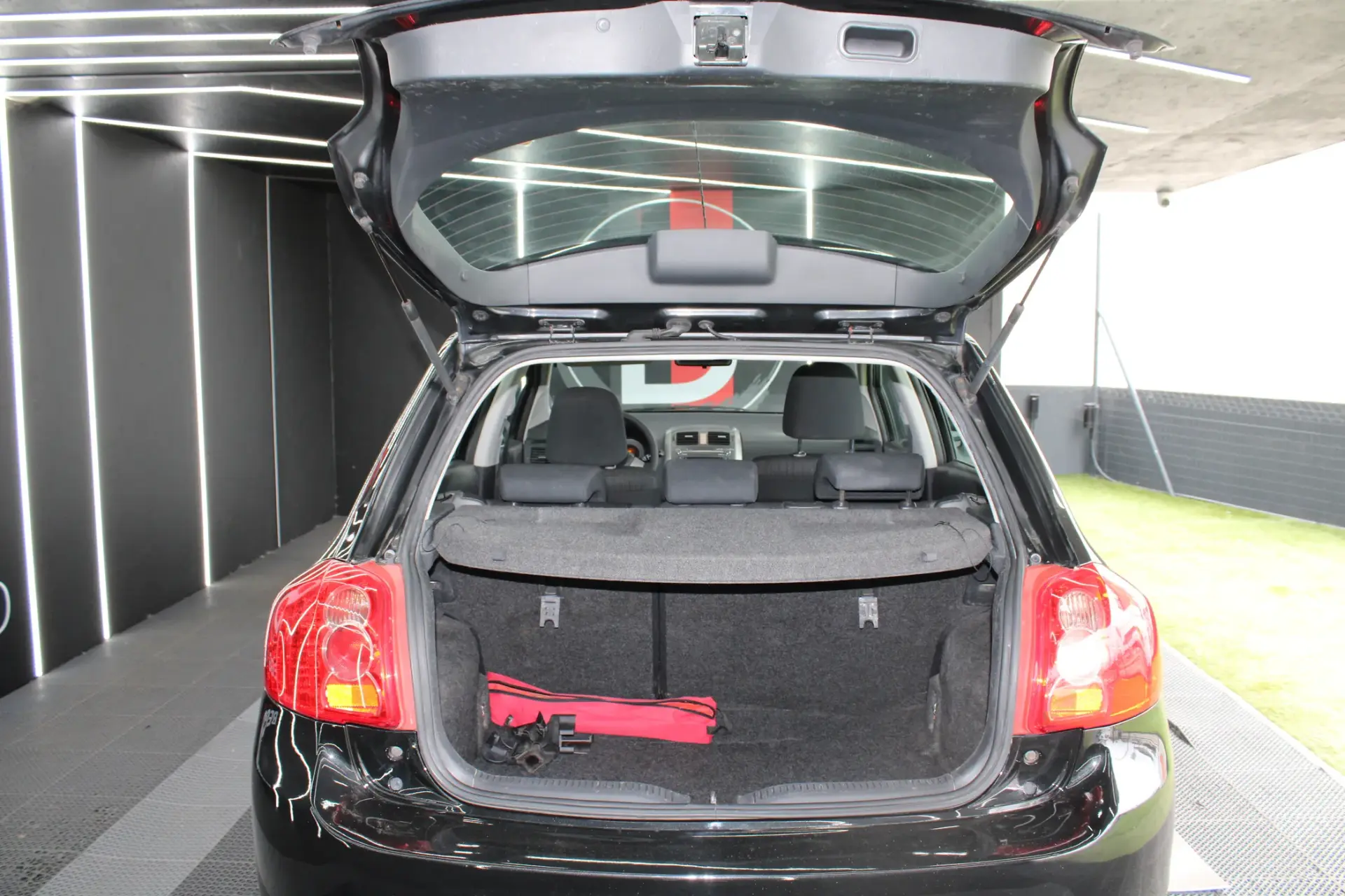 Toyota Auris 1.4 D-4D Sol 19