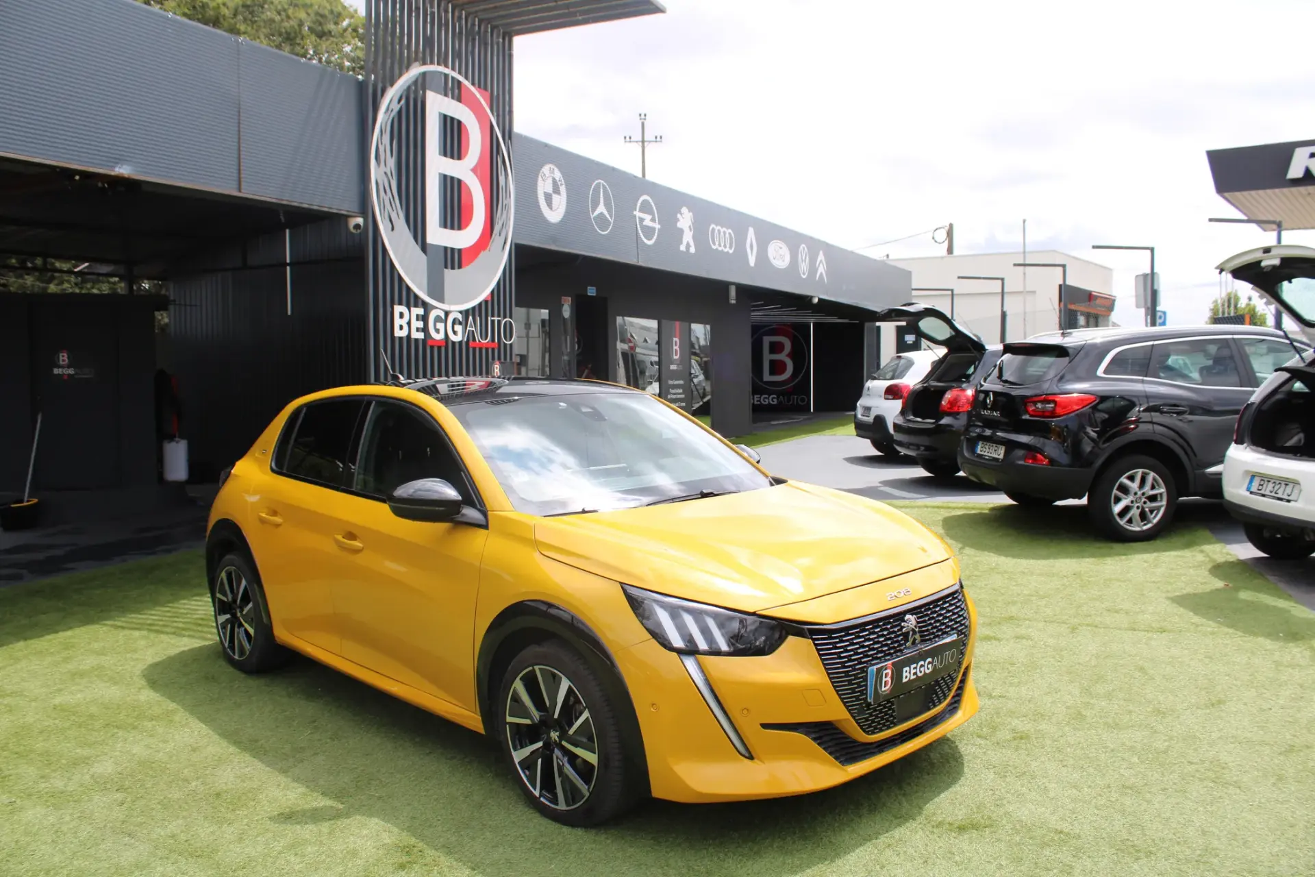 Peugeot 208 1.2 PureTech GT Pack EAT8 14