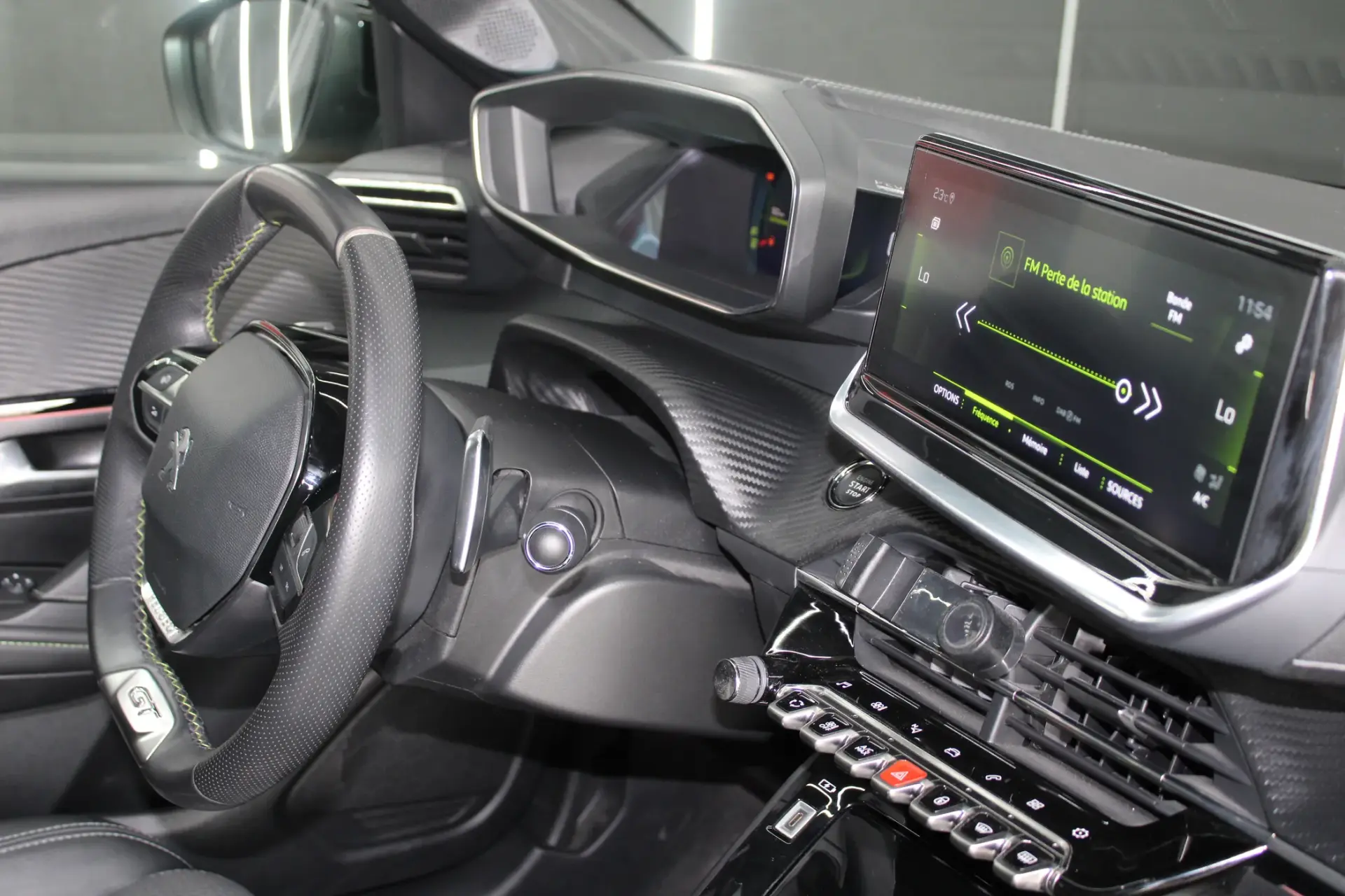 Peugeot 208 1.2 PureTech GT Pack EAT8 18