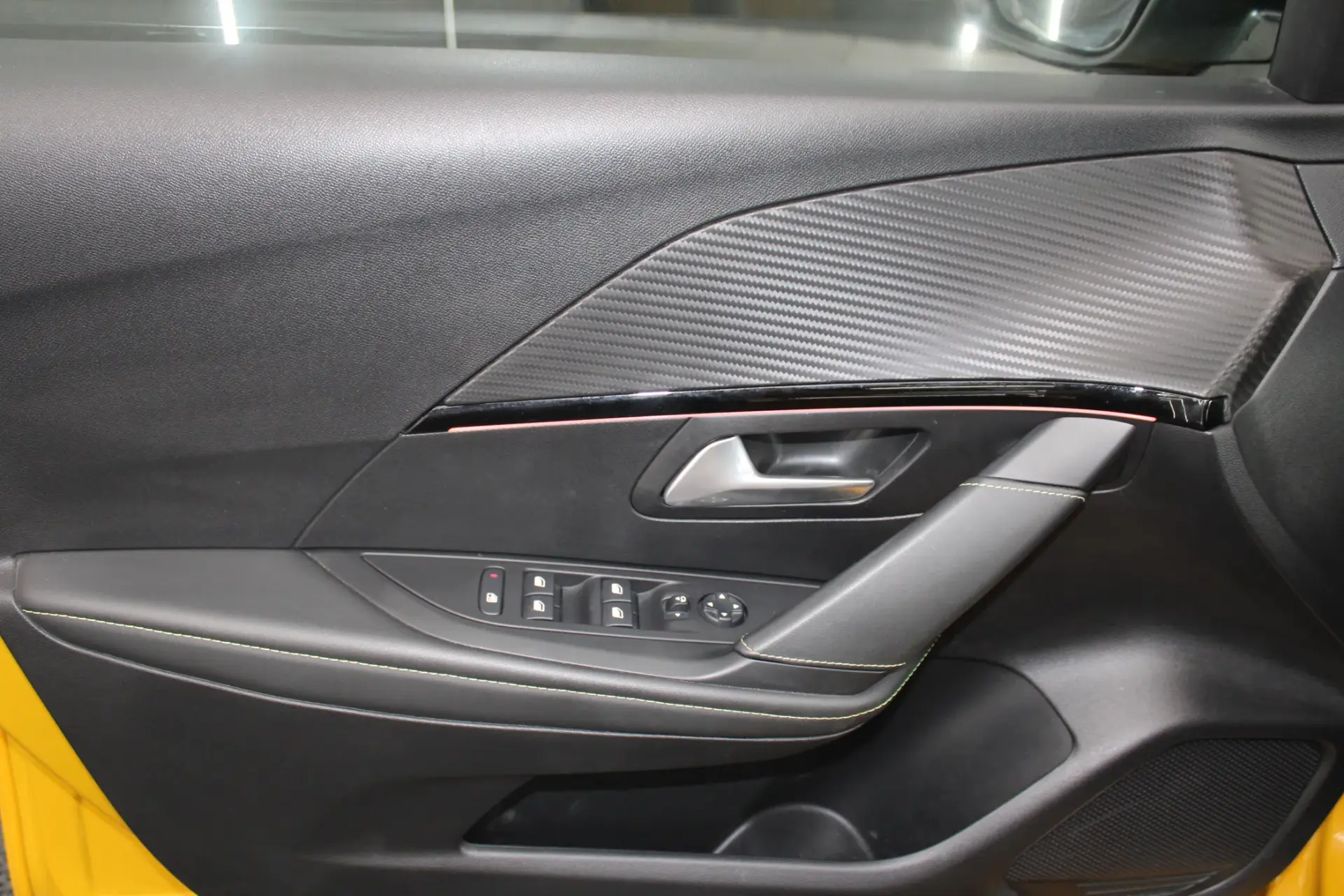 Peugeot 208 1.2 PureTech GT Pack EAT8 30