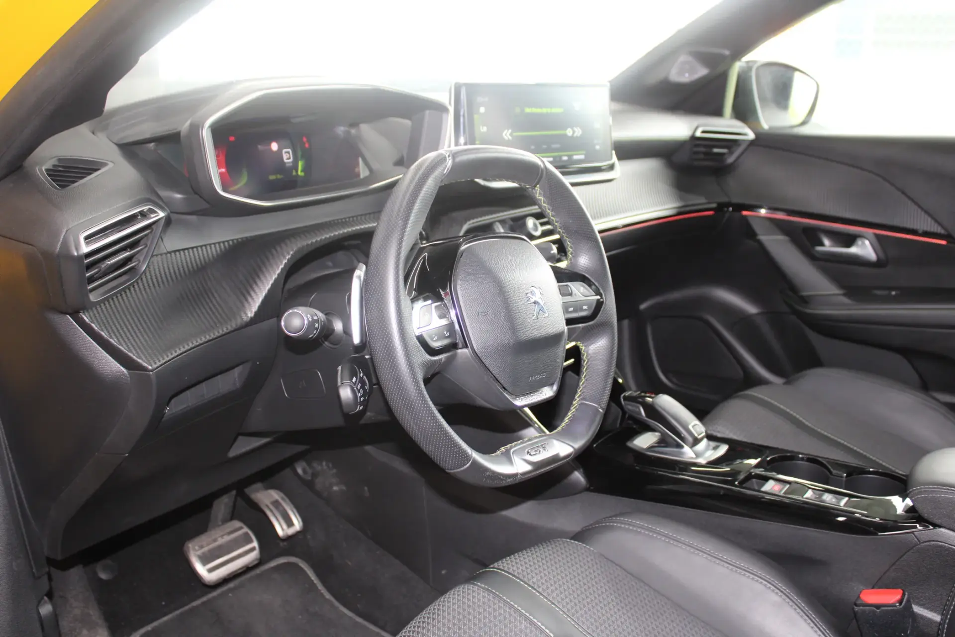 Peugeot 208 1.2 PureTech GT Pack EAT8 31