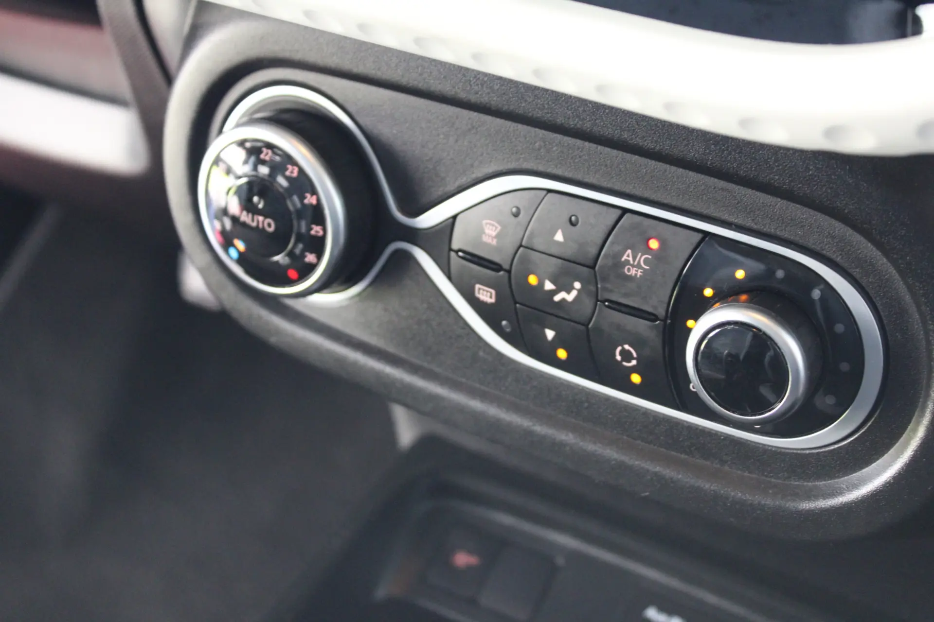 Renault Twingo 1.0 SCe Intens 32