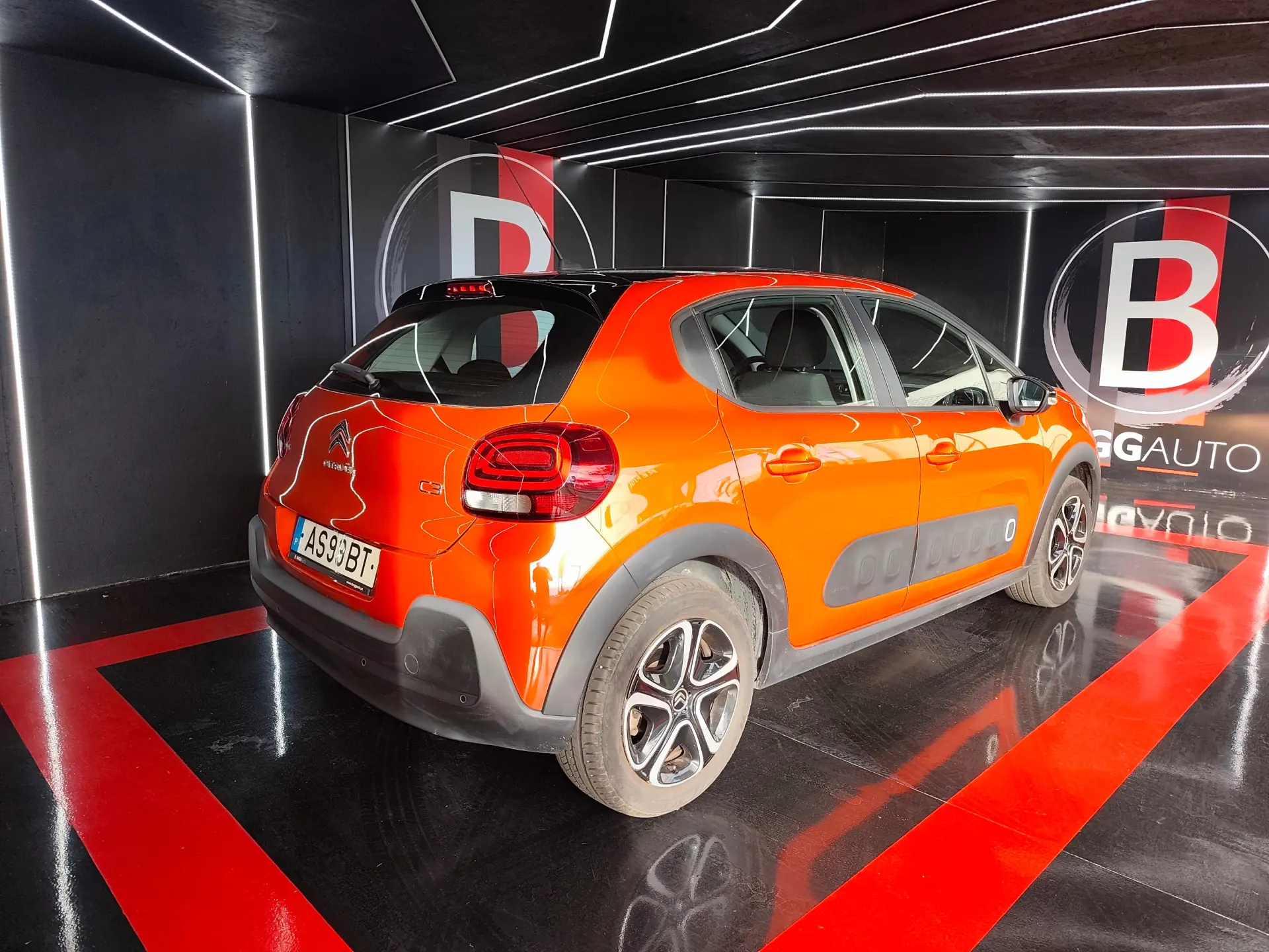 Citroen C3 1.2 PureTech Shine EAT6 5