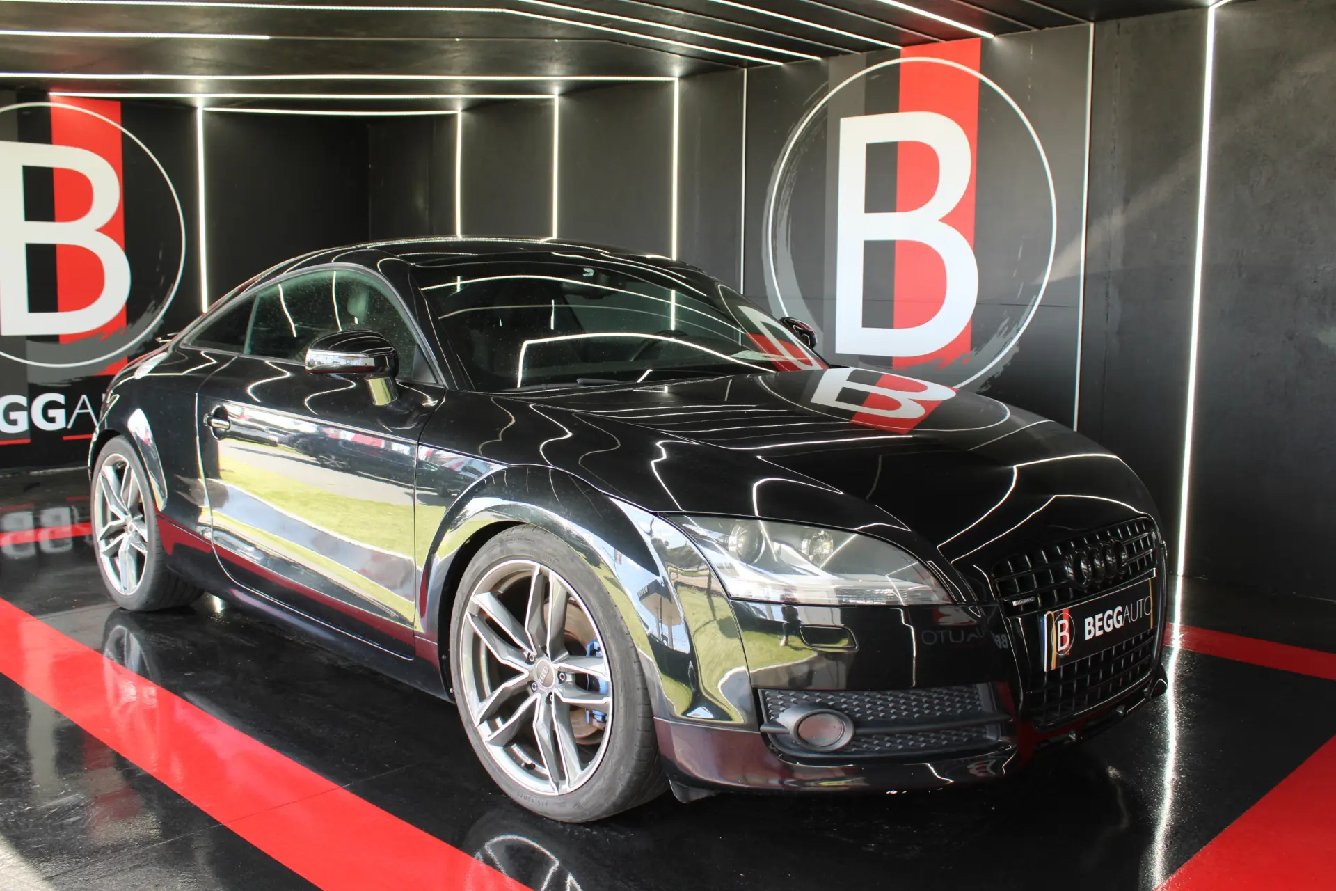 Audi TT Coupé 2.0 TDi quattro S-line 1