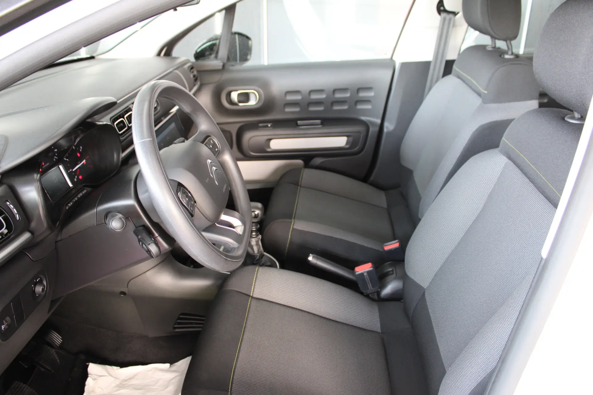 Citroen C3 Pure Tech S&S & Plus 18