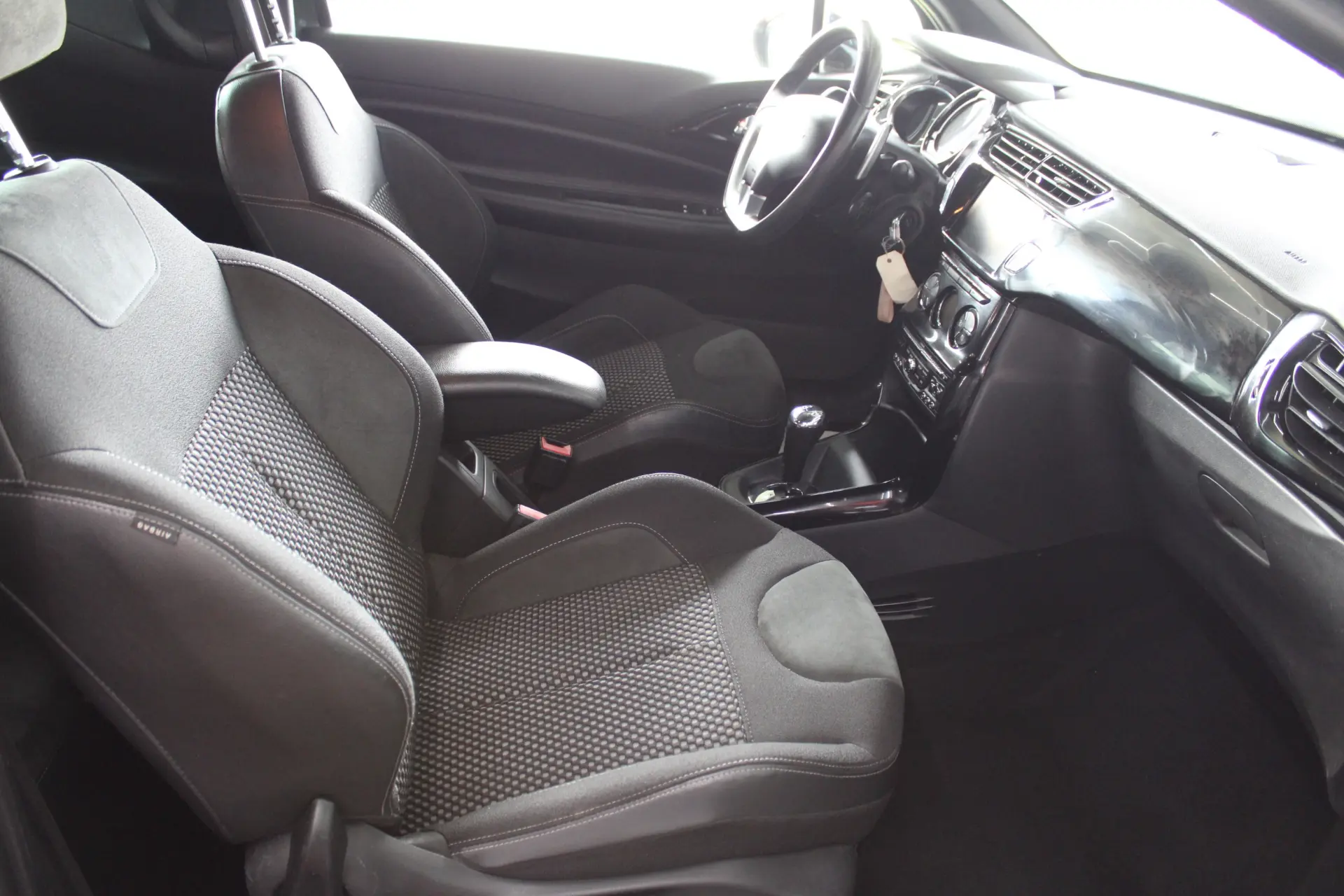 Citroen DS3 1.6 e-HDi So Chic ETG6 30