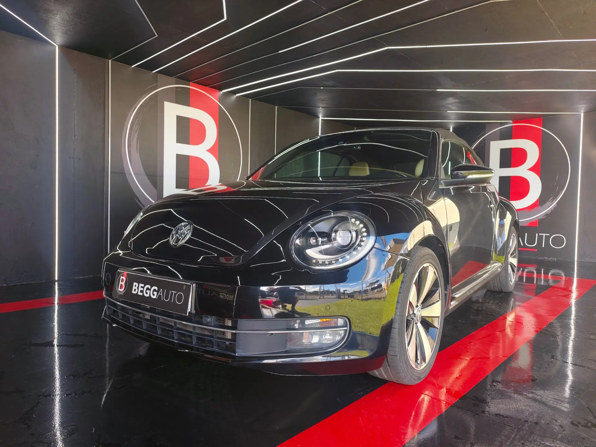 Volkswagen New Beetle Cabriolet ESSENCE 1