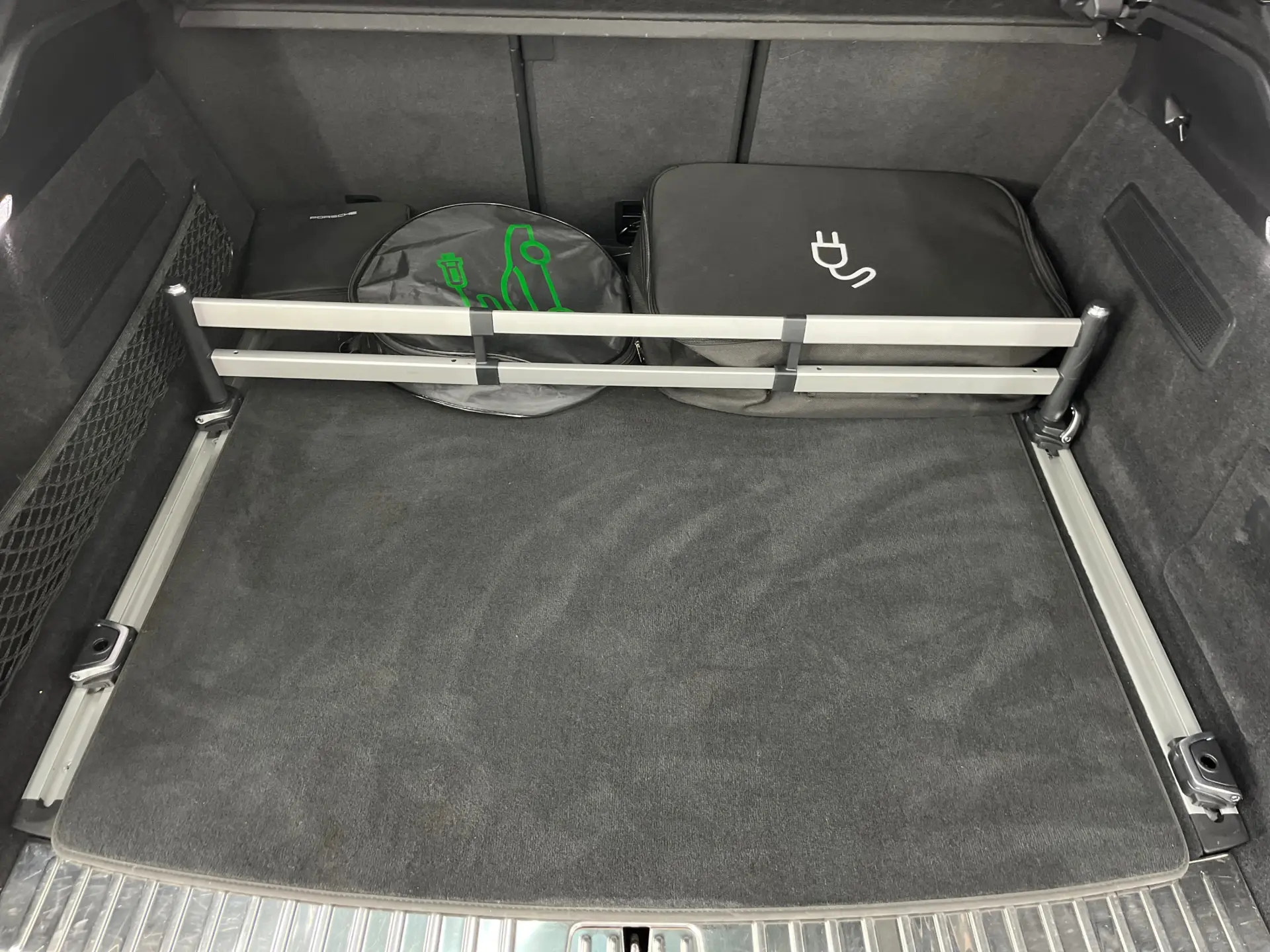 Porsche Cayenne Coupé E-Hybrid 49