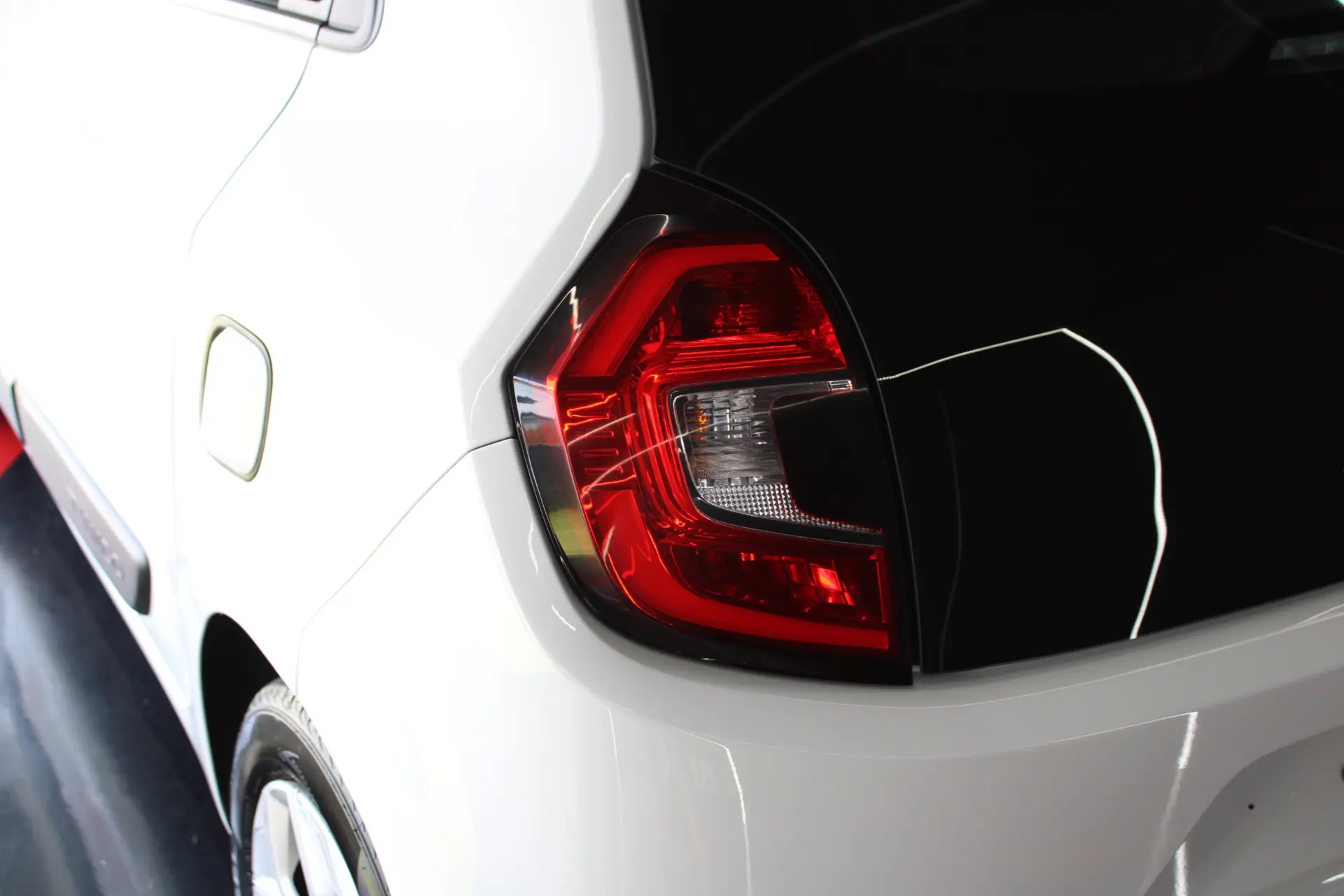 Renault Twingo 1.0 SCe Intens 6