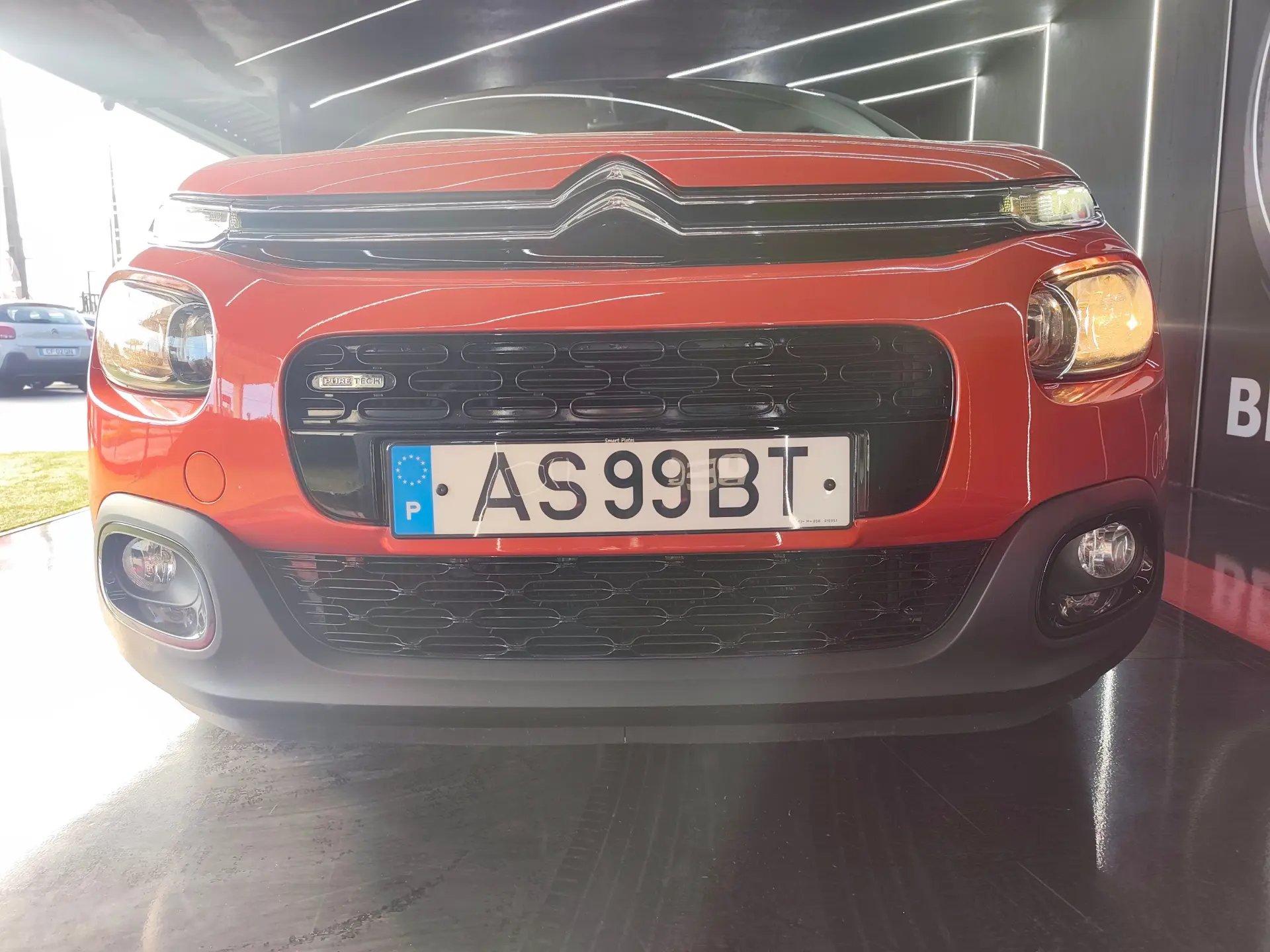 Citroen C3 1.2 PureTech Shine EAT6 18