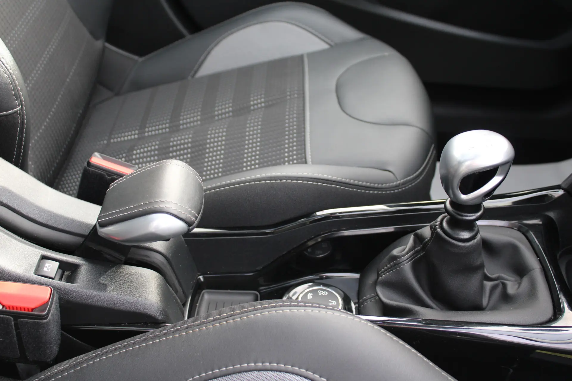 Peugeot 2008 PureTechAllure 20