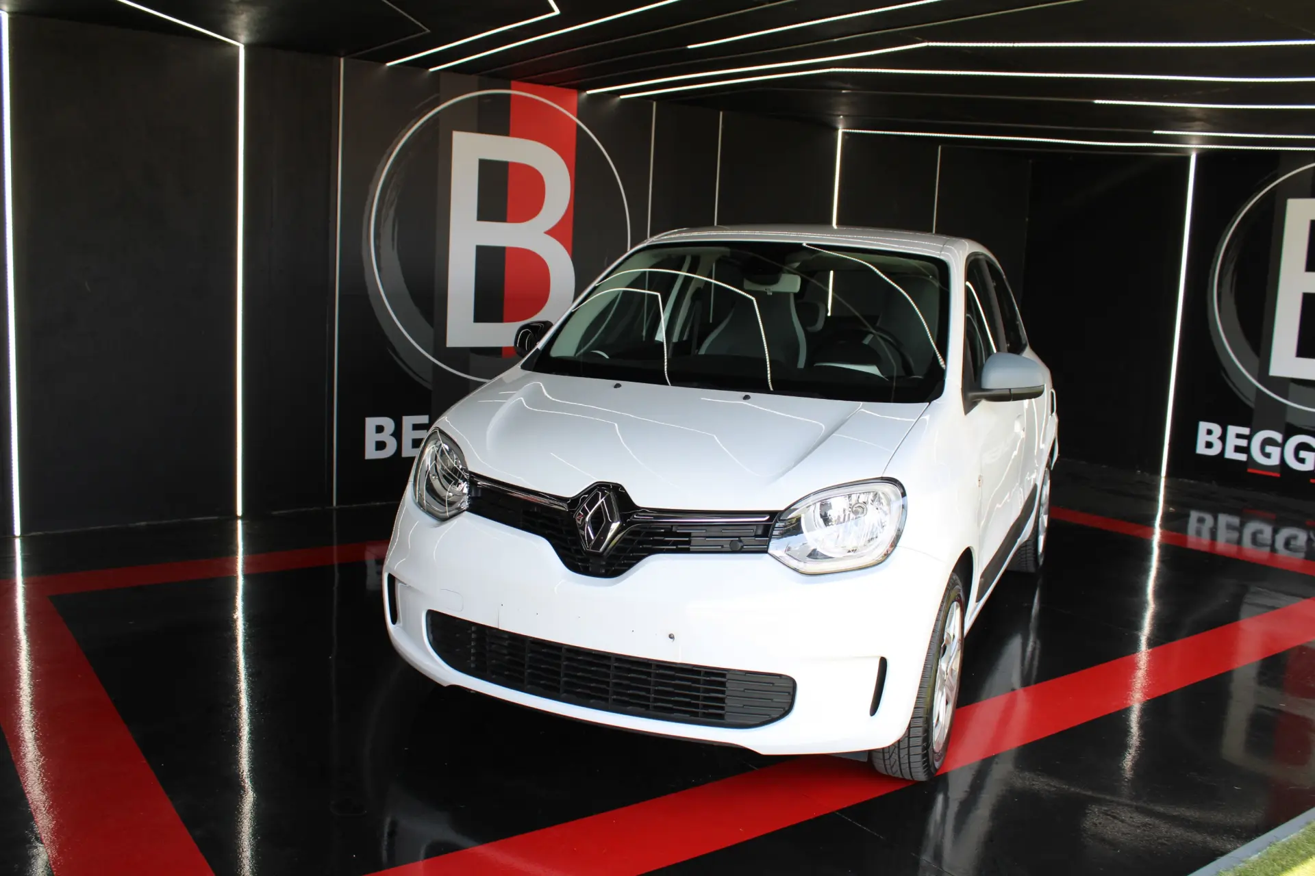 Renault Twingo 1.0 SCe Intens 1
