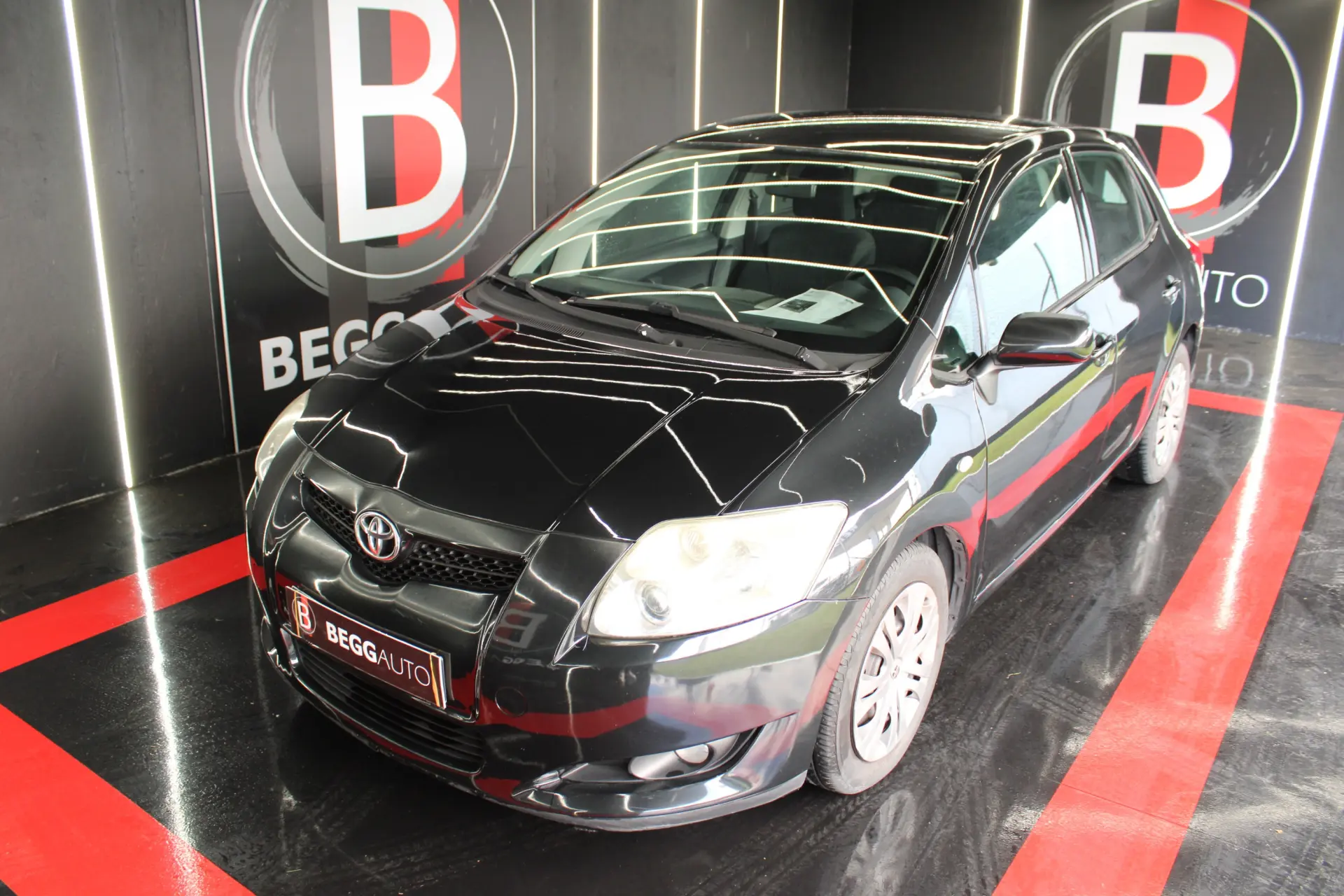 Toyota Auris 1.4 D-4D Sol 23
