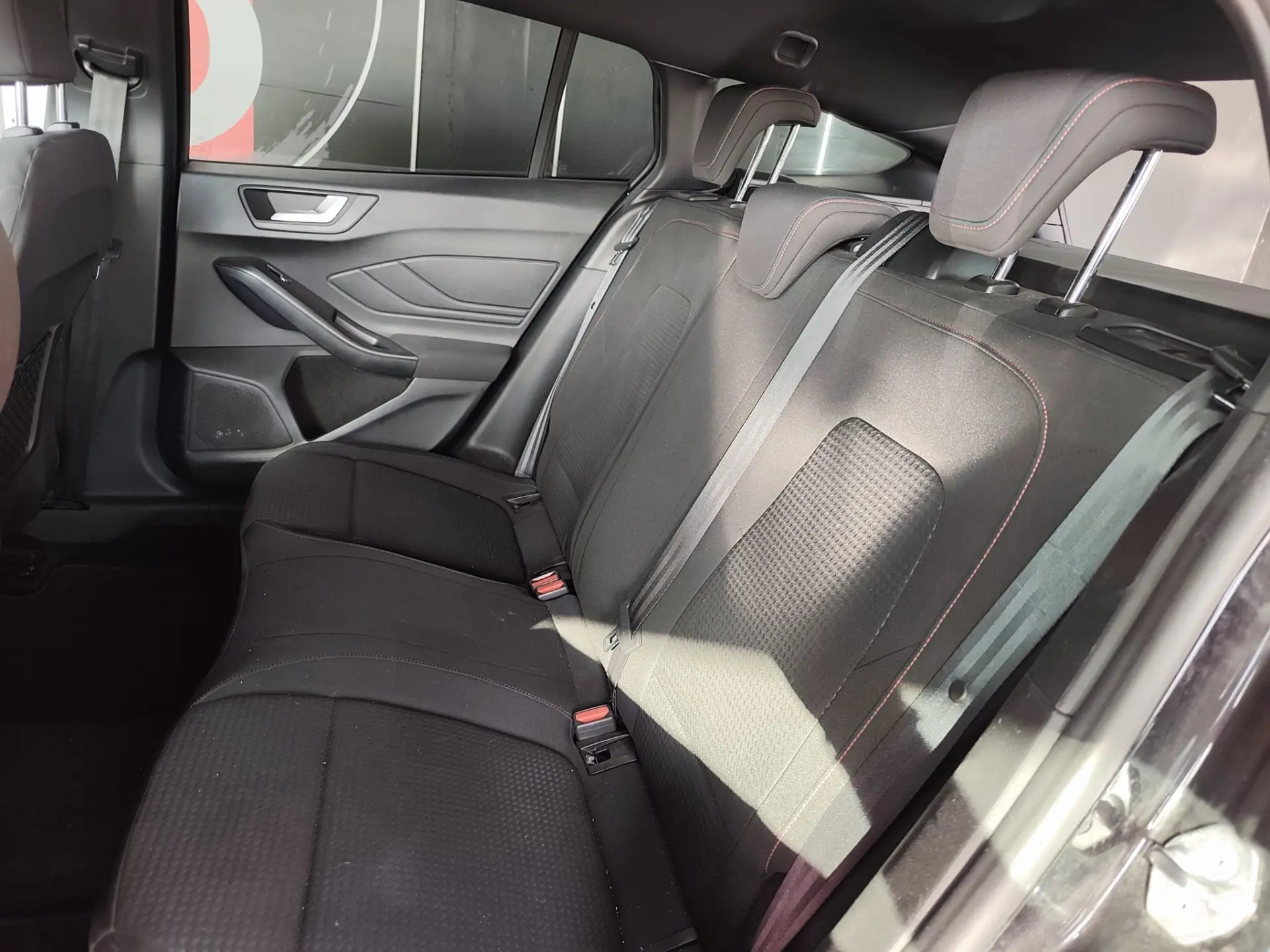 Ford Focus SW 1.0 EcoBoost MHEV ST-Line 21