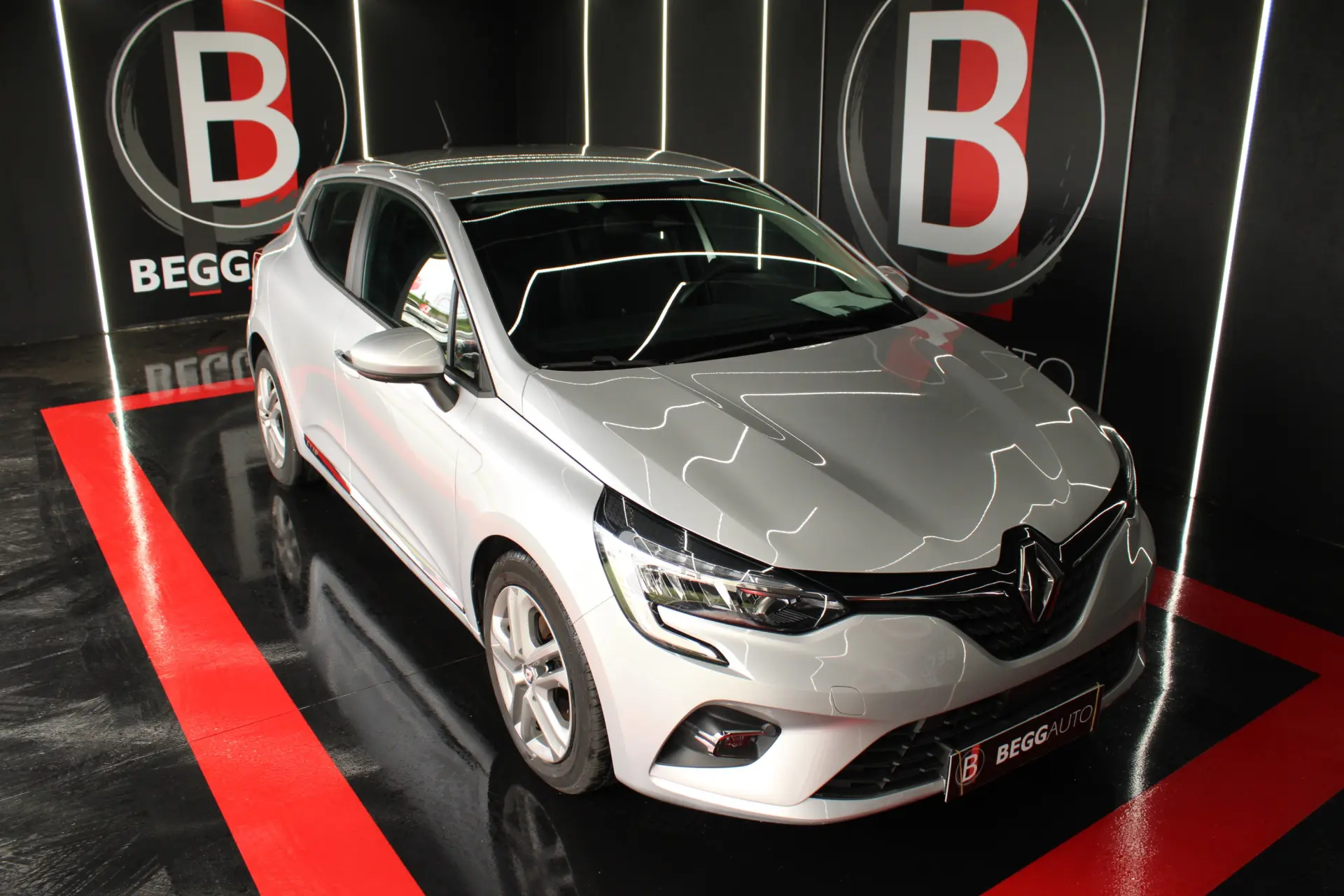 Renault Clio 1.5 Blue dCi Intens 2