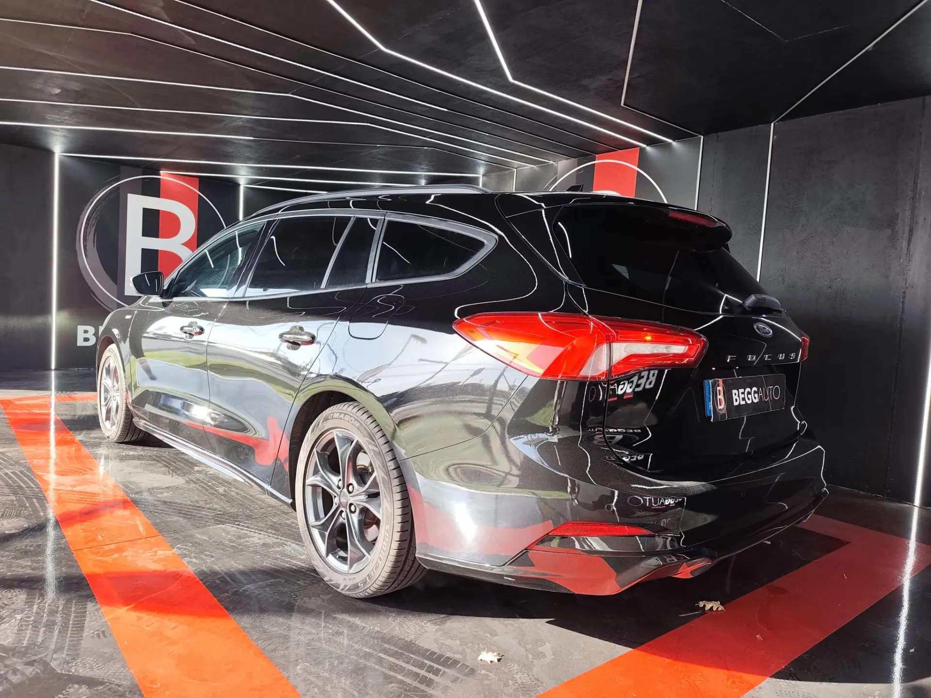 Ford Focus SW 1.0 EcoBoost MHEV ST-Line 2