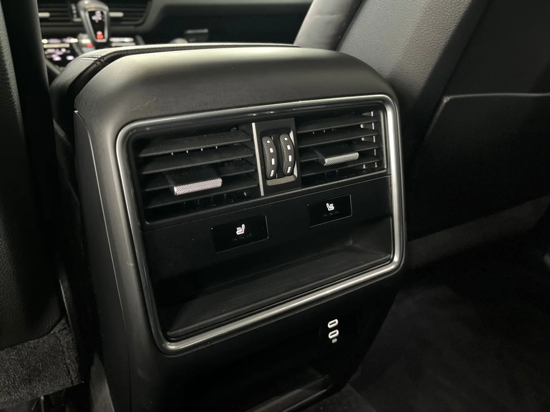 Porsche Cayenne Coupé E-Hybrid 43