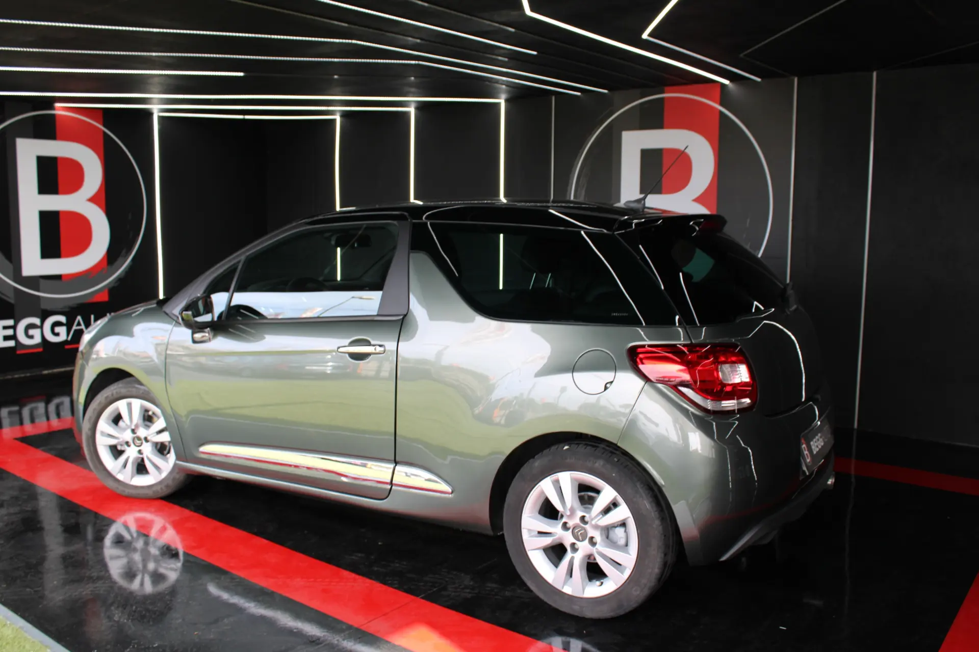 Citroen DS3 1.6 e-HDi So Chic ETG6 4