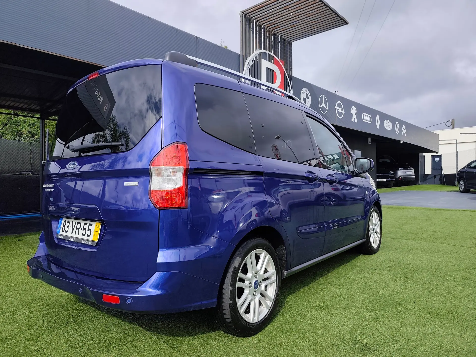 Ford Tourneo Courier 1.0 EcoBoost Titanium 14