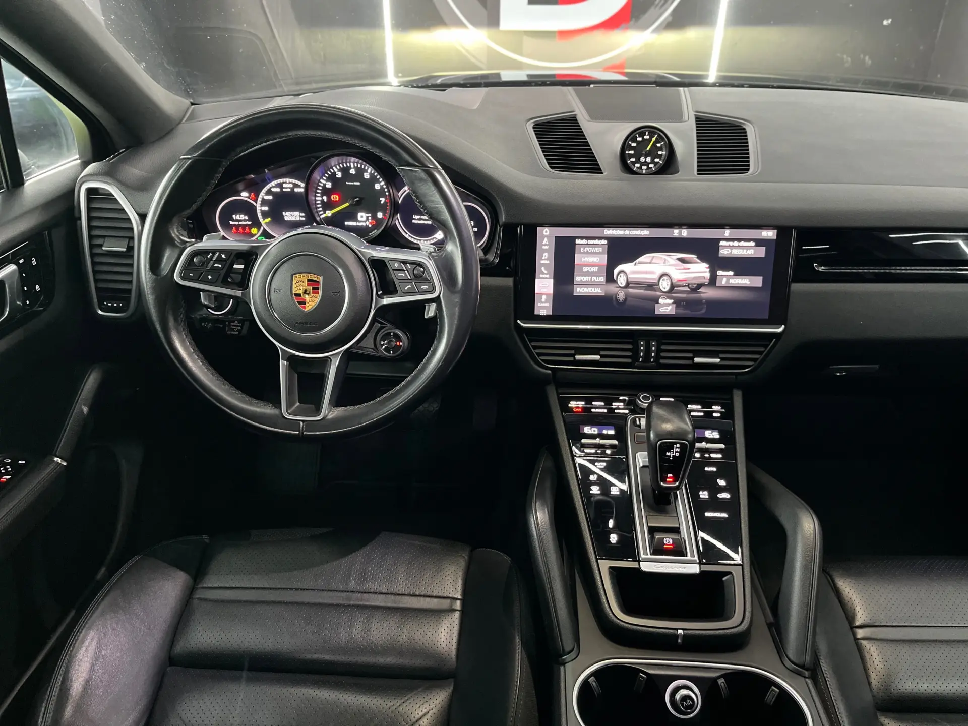 Porsche Cayenne Coupé E-Hybrid 24