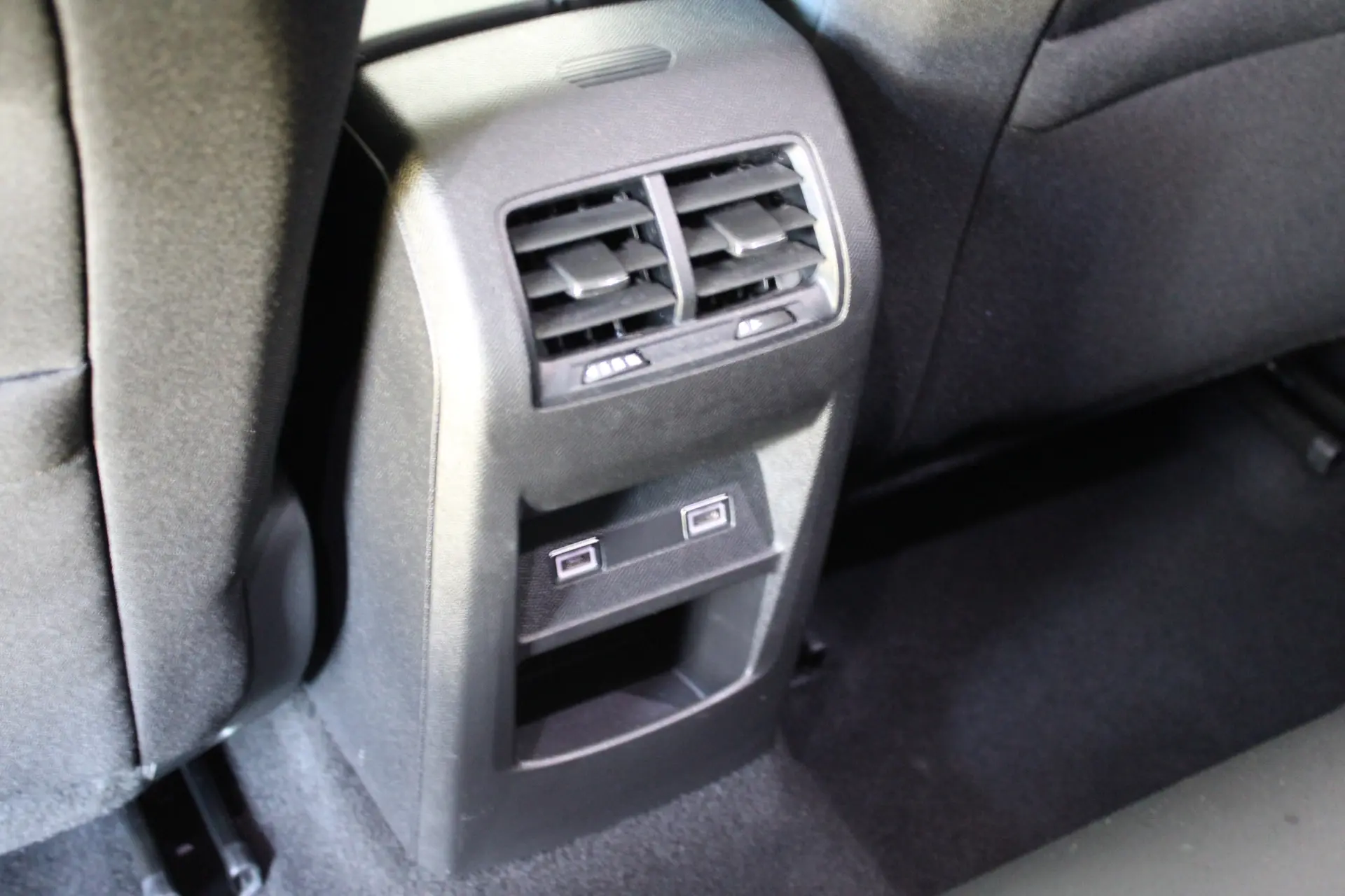 Peugeot 308 SW PureTech 130 EAT8 Active Pack 31