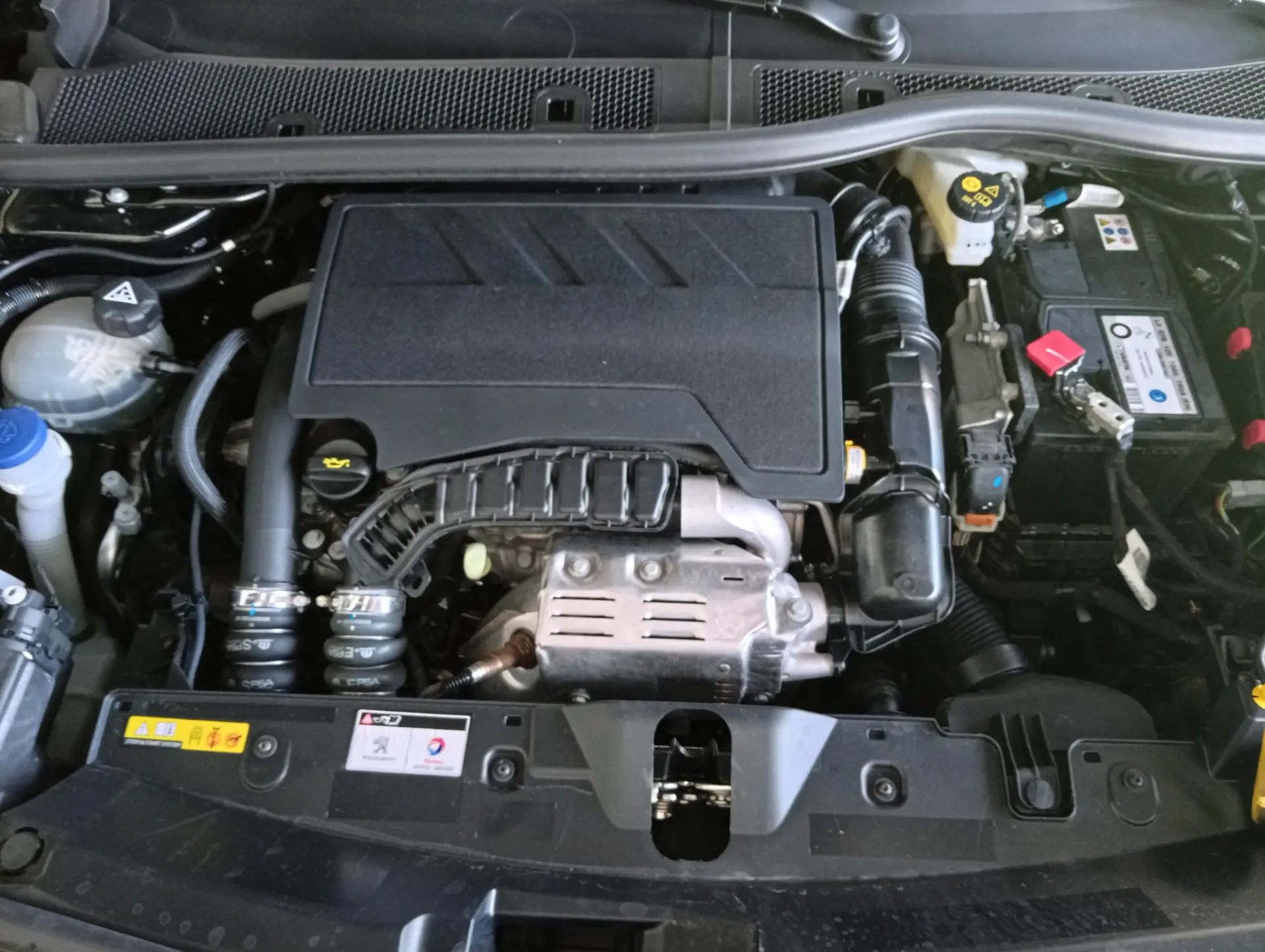 Peugeot 2008 ALLURE 21