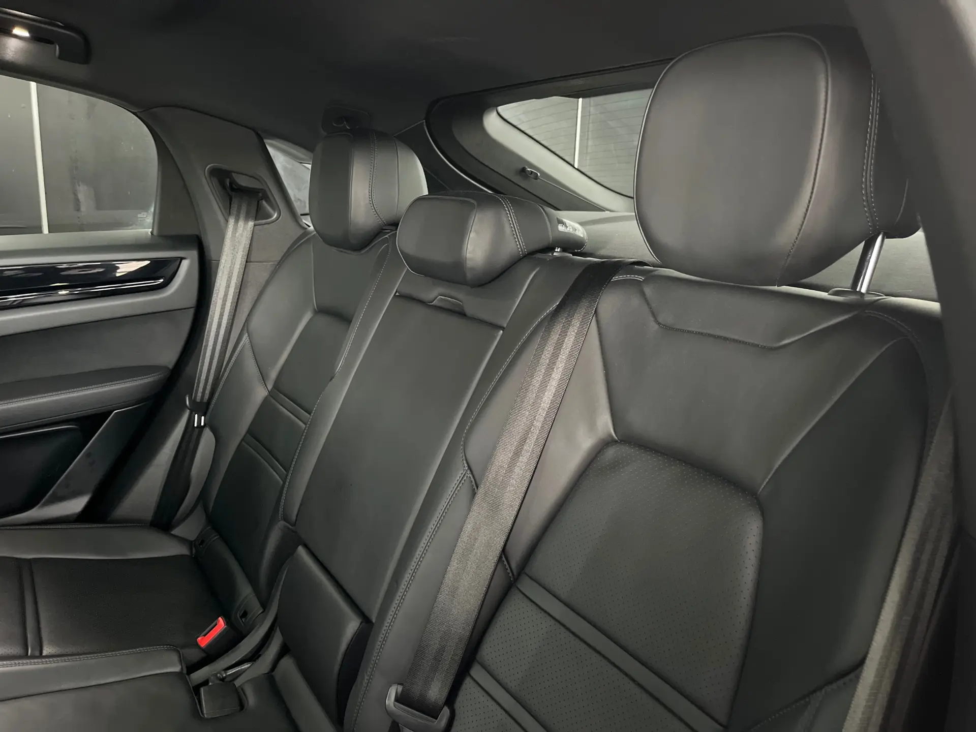 Porsche Cayenne Coupé E-Hybrid 37