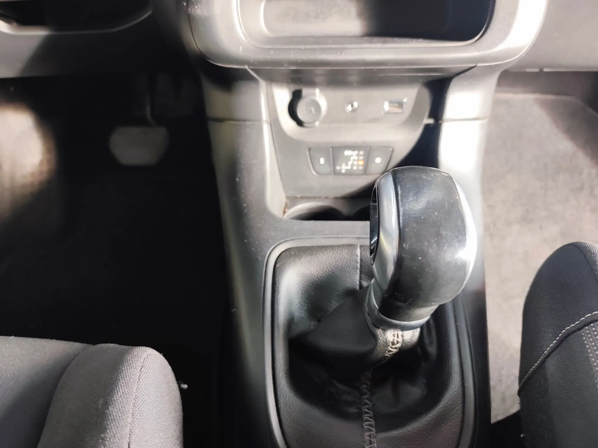 Citroen C3 1.2 PureTech Shine EAT6 12
