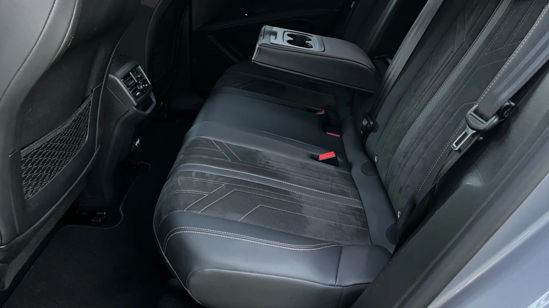 Peugeot 3008 1.5 BlueHDi GT EAT8 24