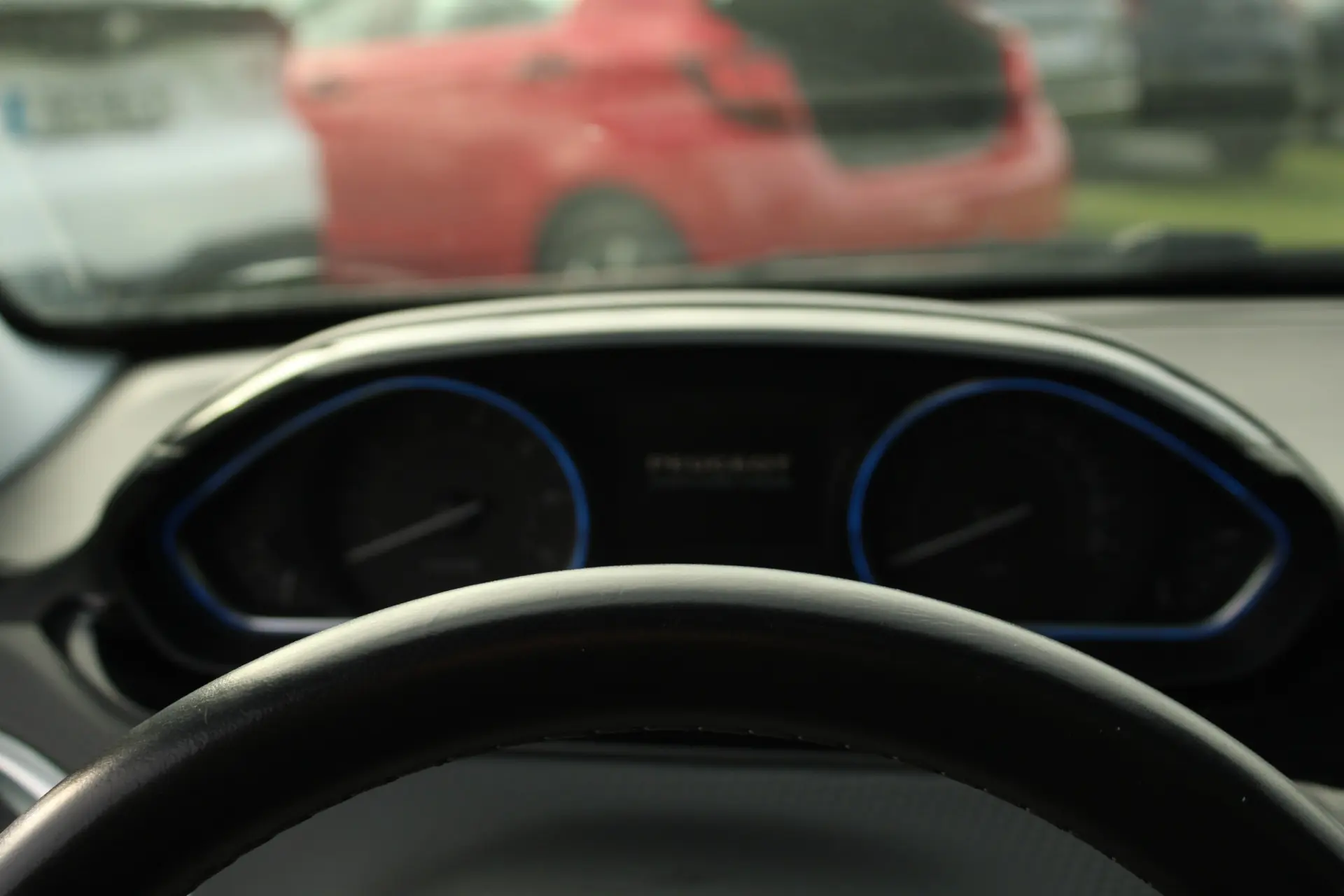 Peugeot 2008 PureTechAllure 28