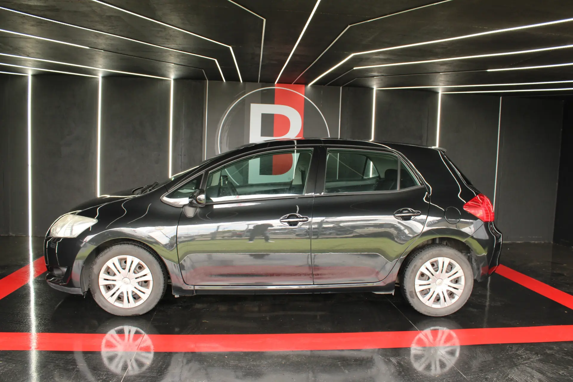 Toyota Auris 1.4 D-4D Sol 14