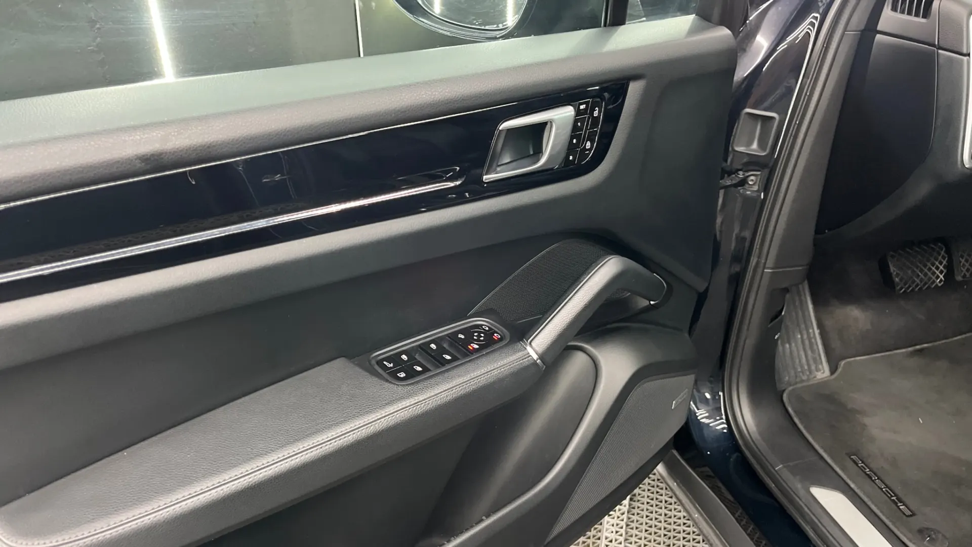 Porsche Cayenne Coupé 34