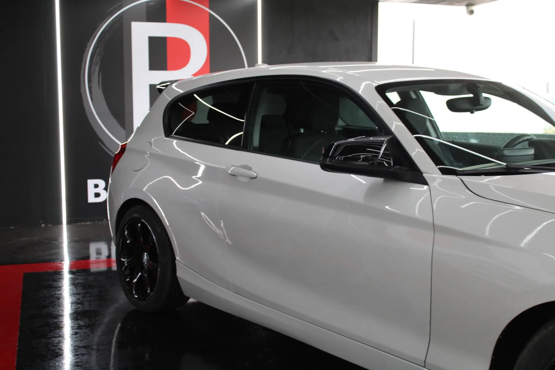 BMW 114 d Pack M 10