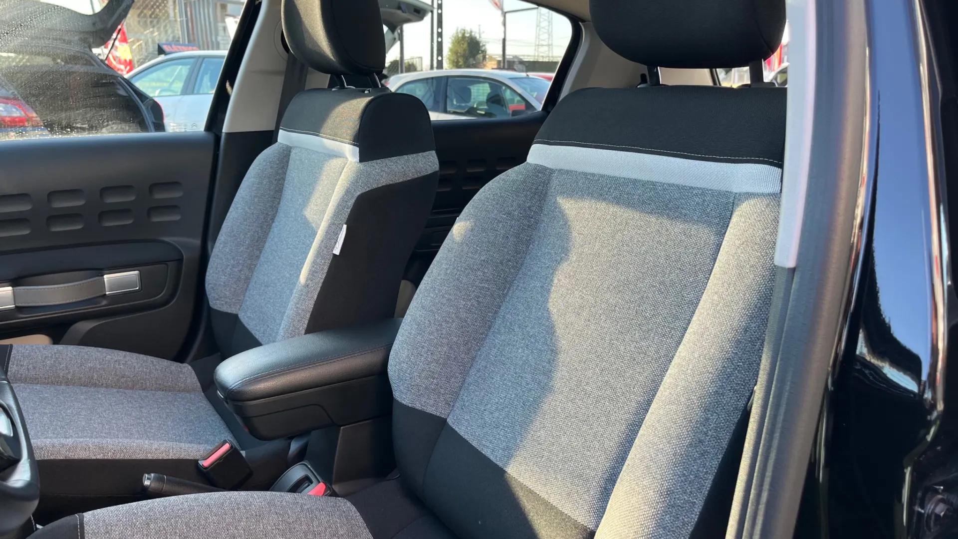 Citroën C3 1.2 PureTech Shine 13