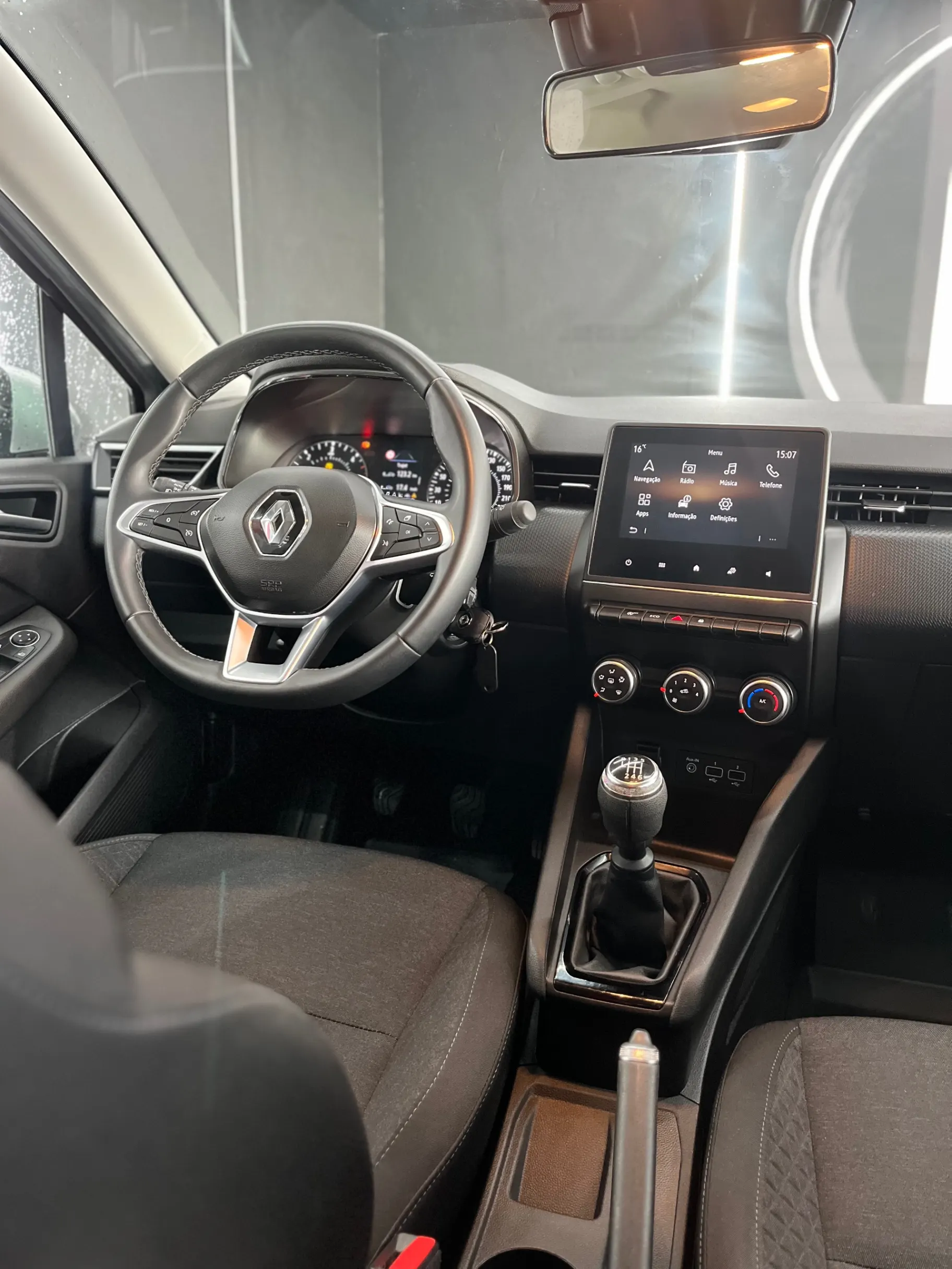 Renault Clio 1.5 Blue dCi Intens 13