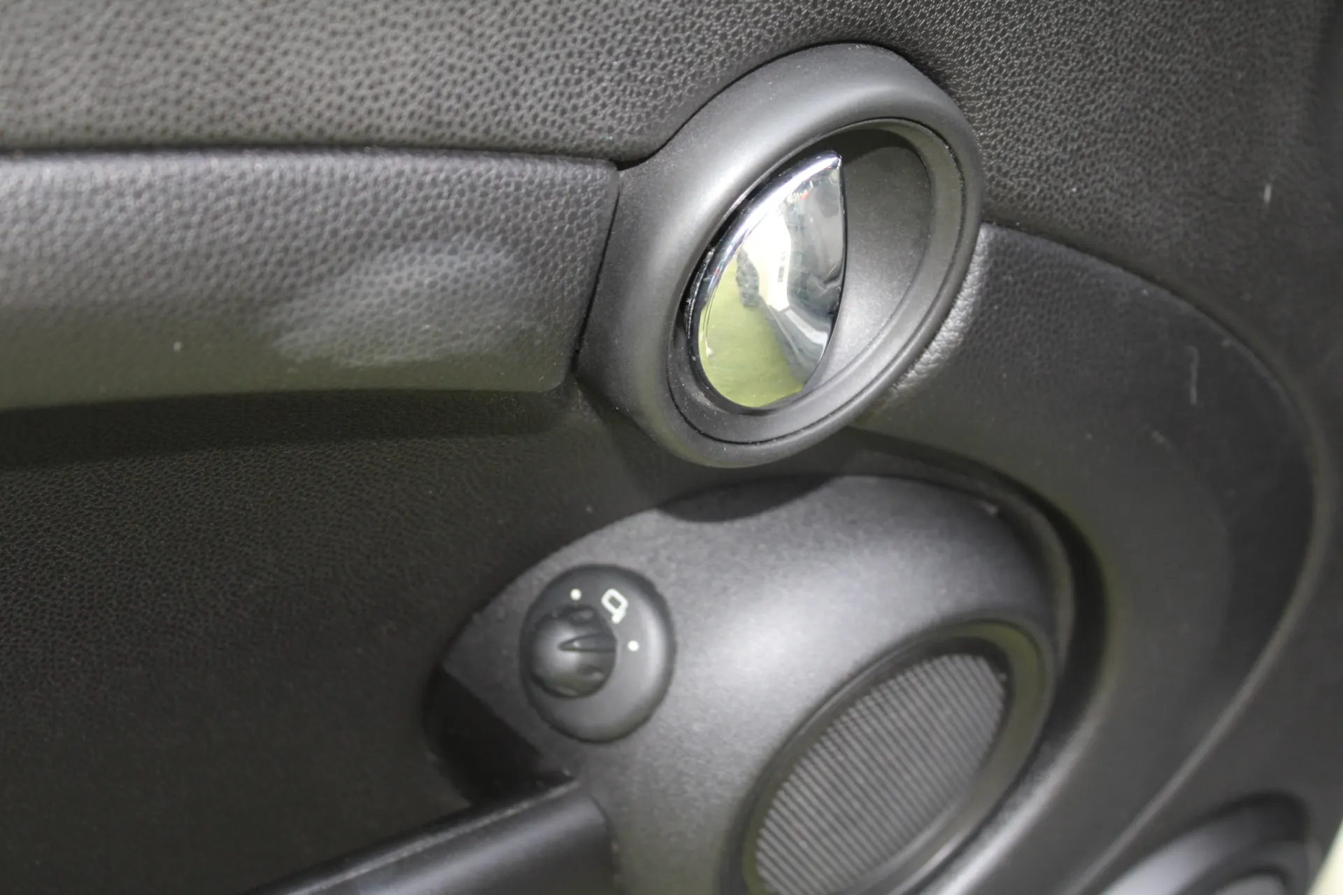 MINI Coupé Cooper D 23